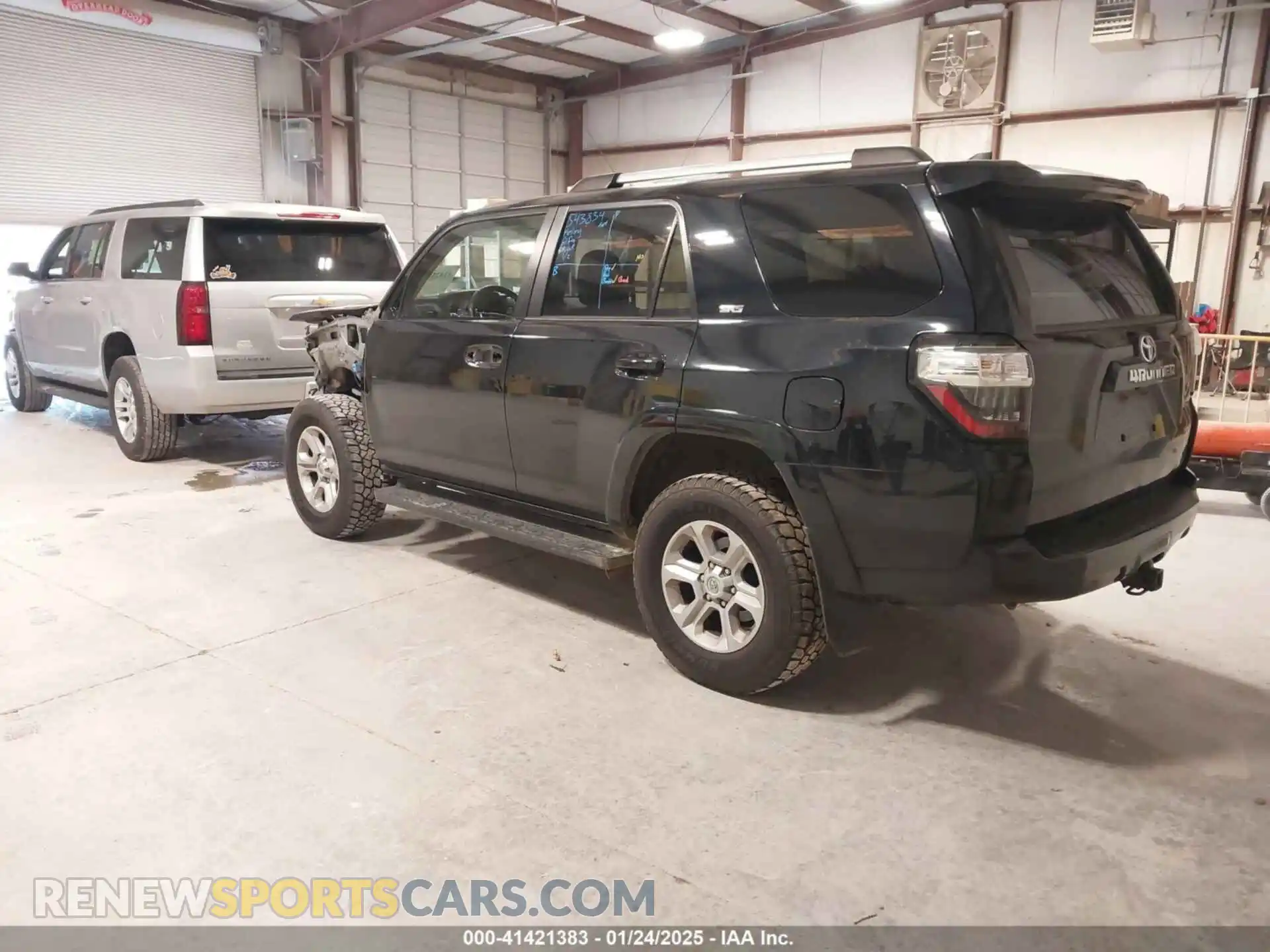 3 Photograph of a damaged car JTEMU5JR4M5939432 TOYOTA 4RUNNER 2021