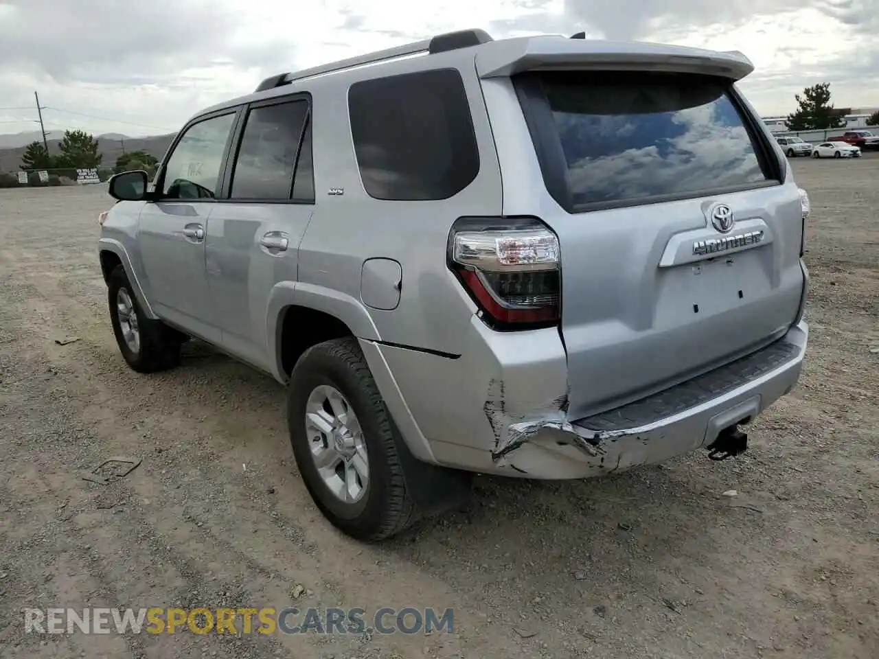 3 Photograph of a damaged car JTEMU5JR5M5867723 TOYOTA 4RUNNER 2021