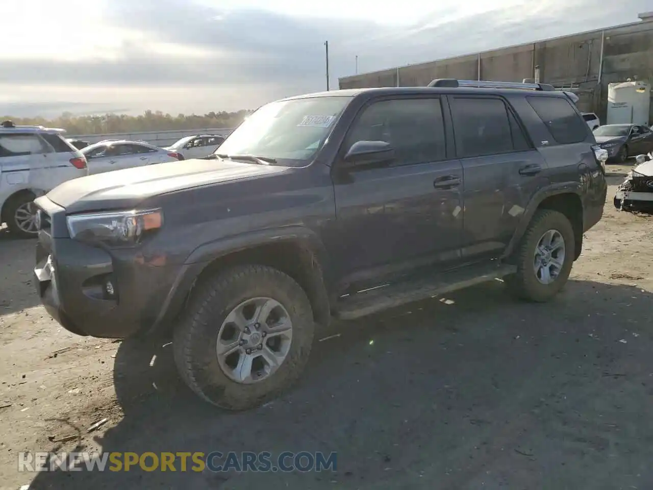 1 Photograph of a damaged car JTEMU5JR5M5909792 TOYOTA 4RUNNER 2021