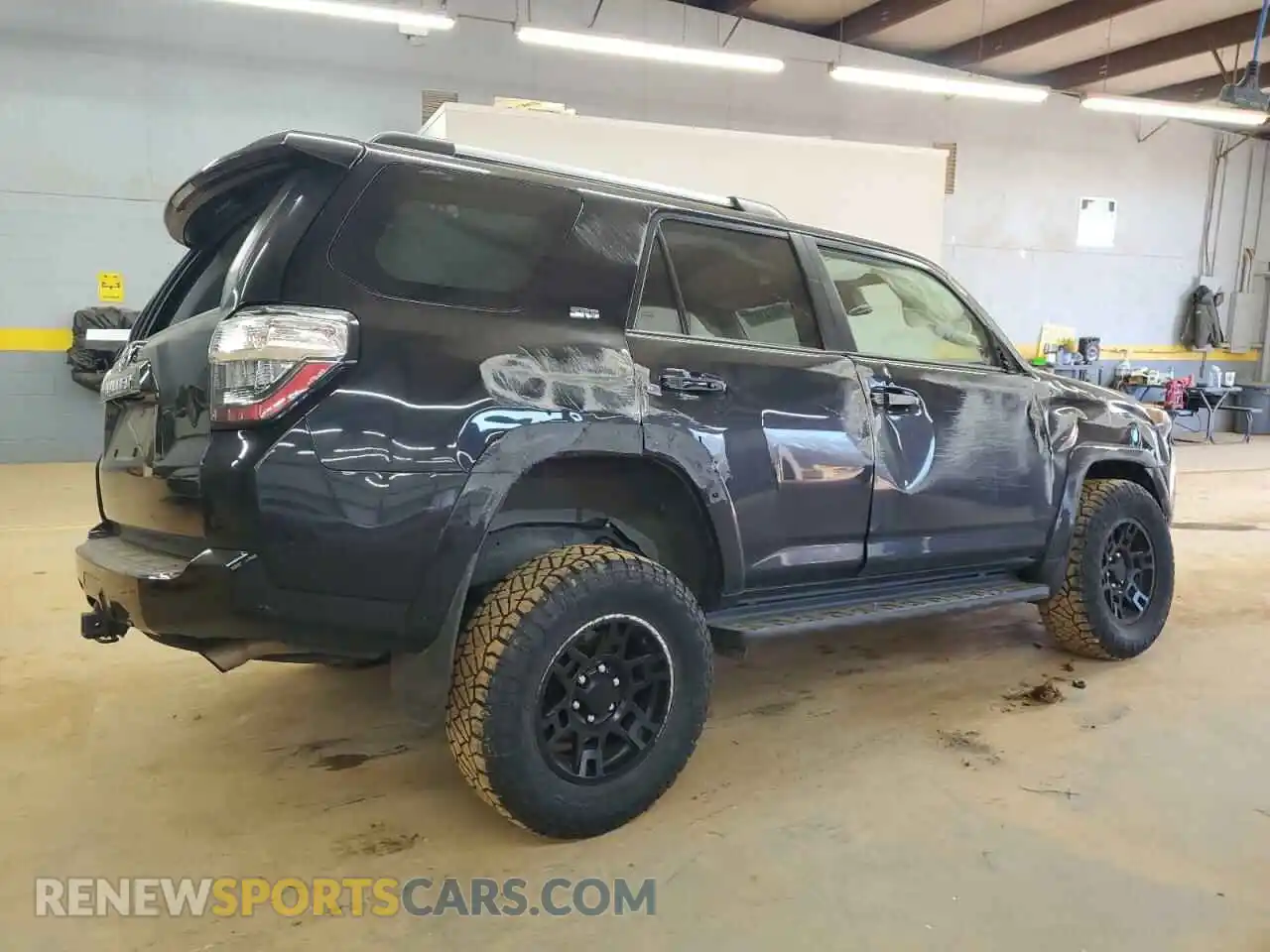 3 Photograph of a damaged car JTEMU5JR5M5933445 TOYOTA 4RUNNER 2021