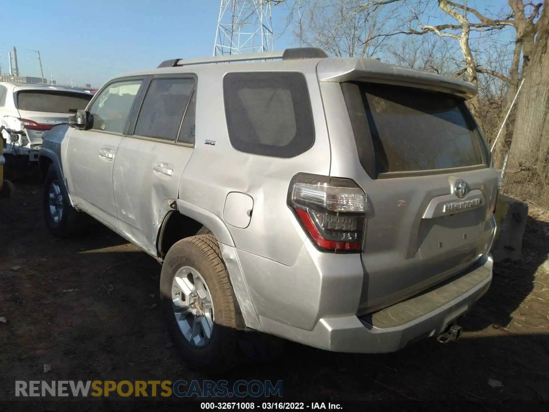 3 Photograph of a damaged car JTEMU5JR5M5937785 TOYOTA 4RUNNER 2021