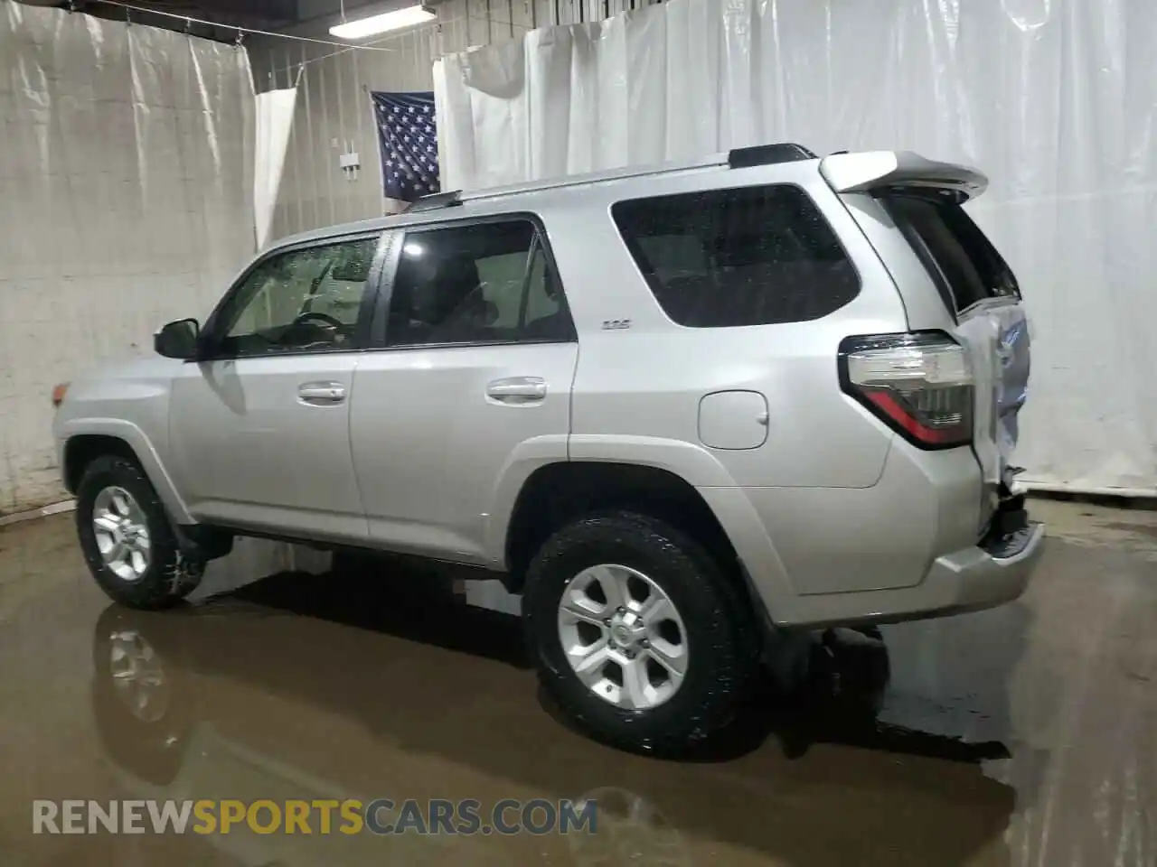 2 Photograph of a damaged car JTEMU5JR6M5872218 TOYOTA 4RUNNER 2021