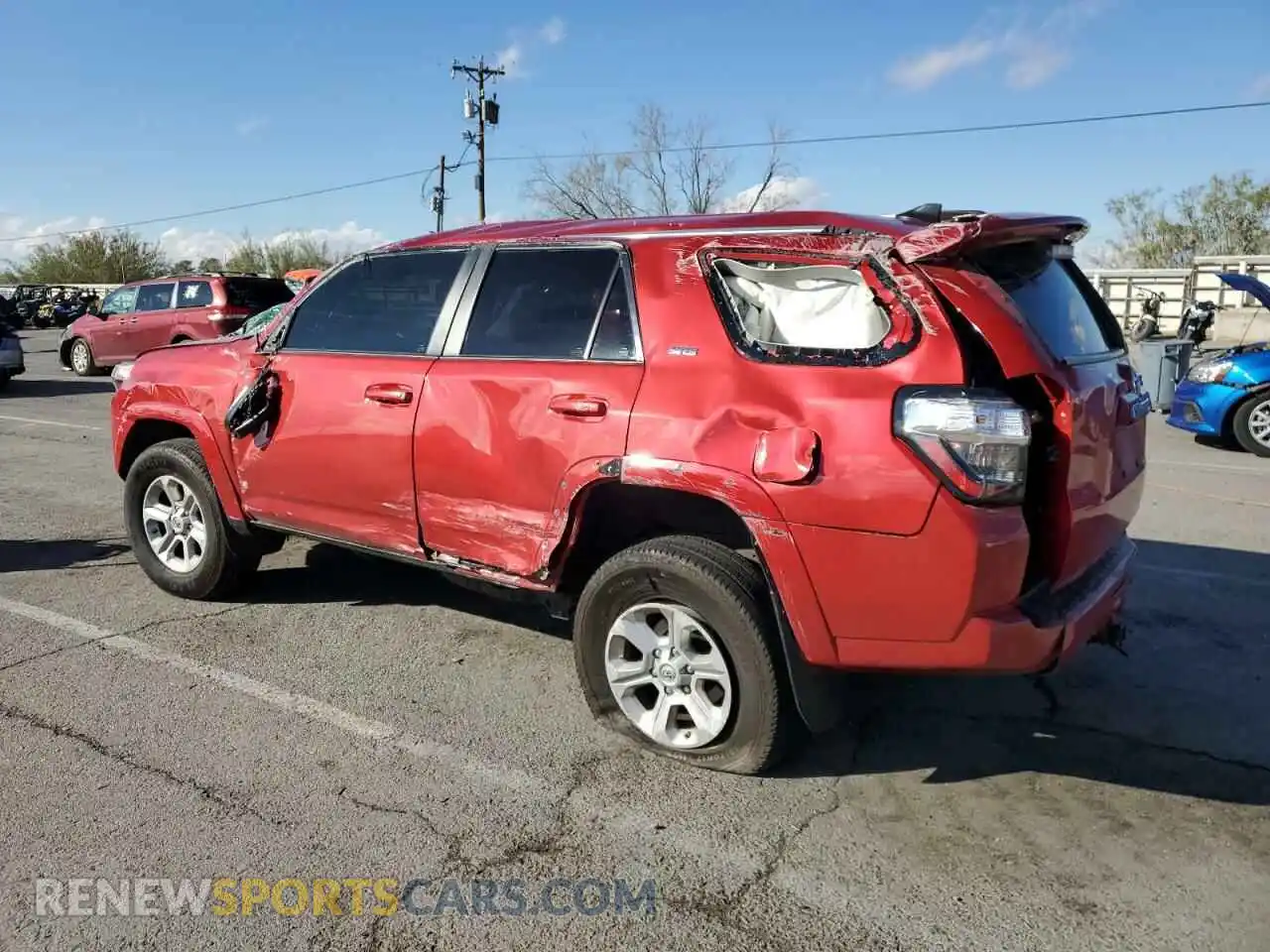 2 Photograph of a damaged car JTEMU5JR6M5882196 TOYOTA 4RUNNER 2021