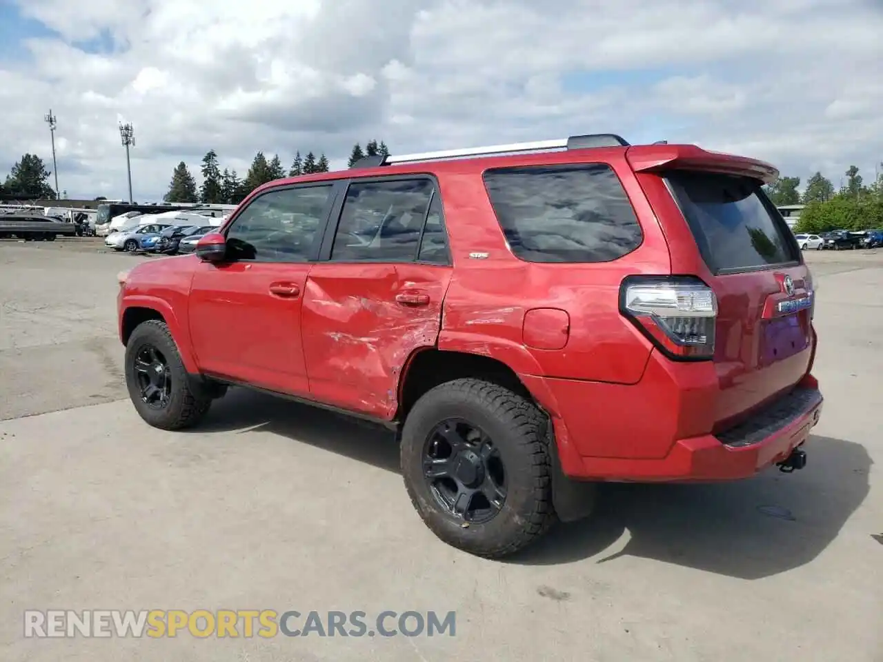 2 Photograph of a damaged car JTEMU5JR7M5949159 TOYOTA 4RUNNER 2021