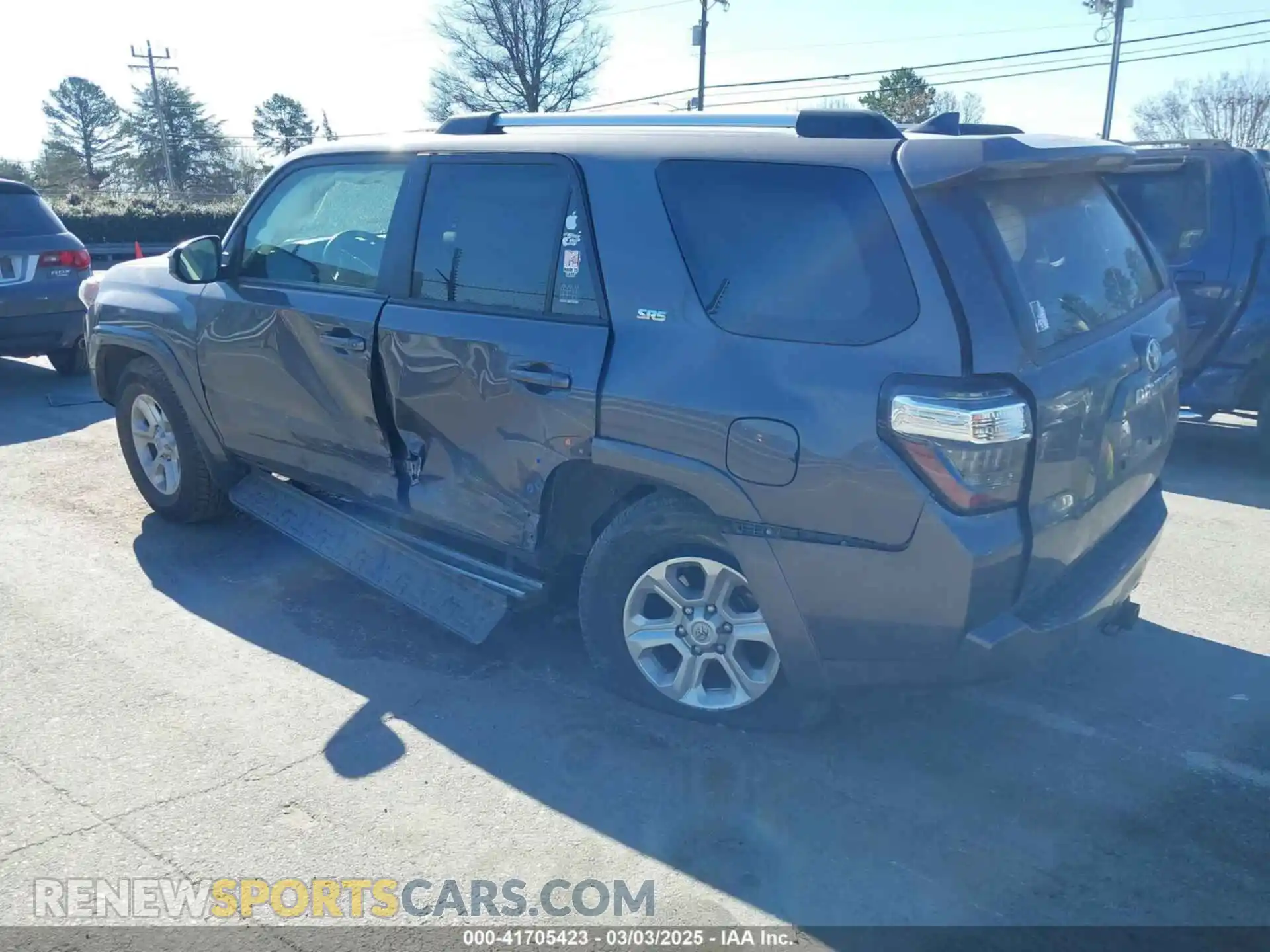 3 Photograph of a damaged car JTEMU5JR7M5953230 TOYOTA 4RUNNER 2021