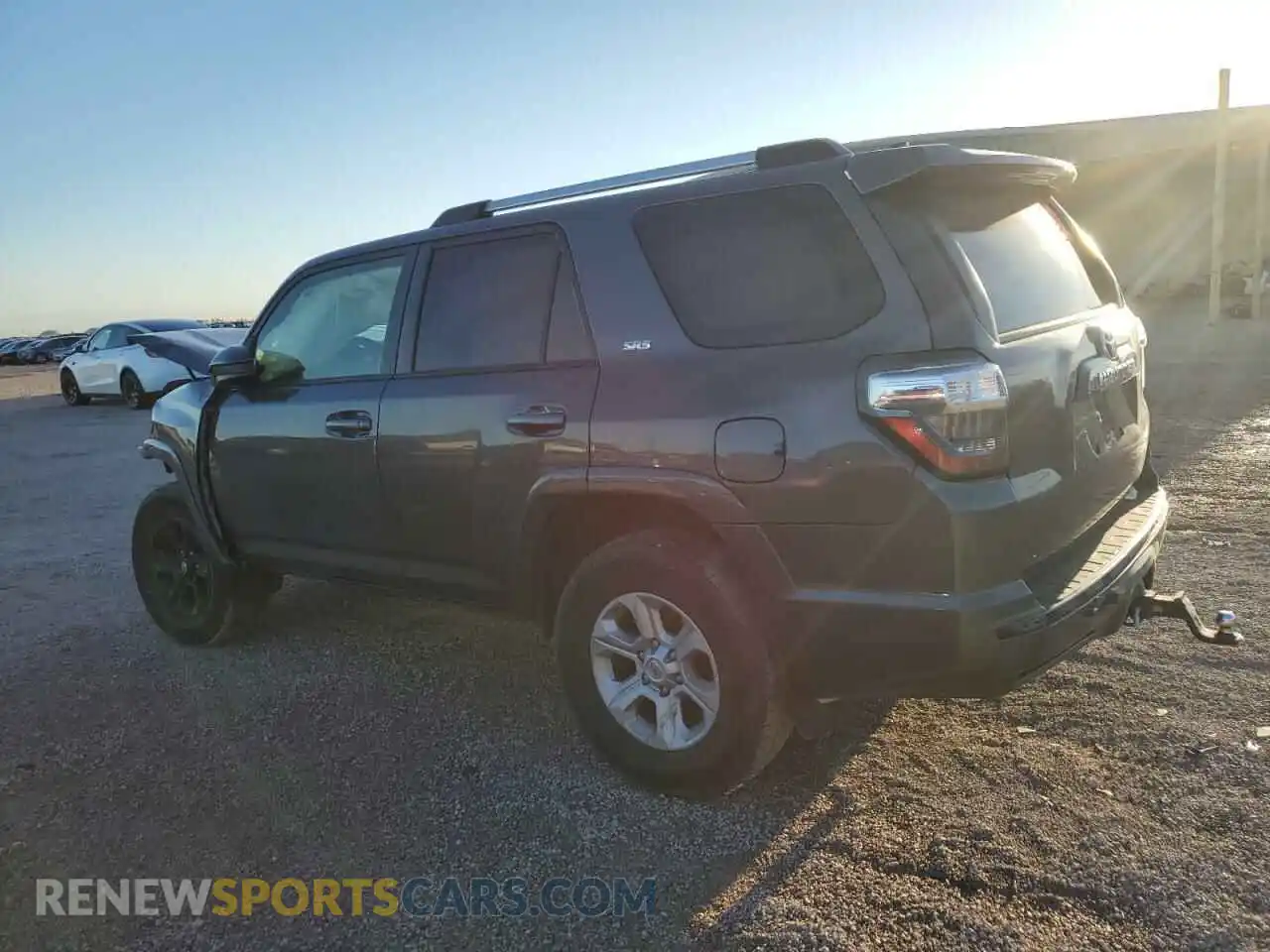 2 Photograph of a damaged car JTEMU5JR8M5866355 TOYOTA 4RUNNER 2021