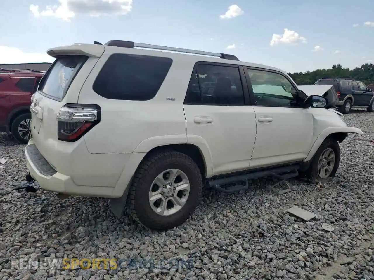 3 Photograph of a damaged car JTEMU5JR8M5889800 TOYOTA 4RUNNER 2021