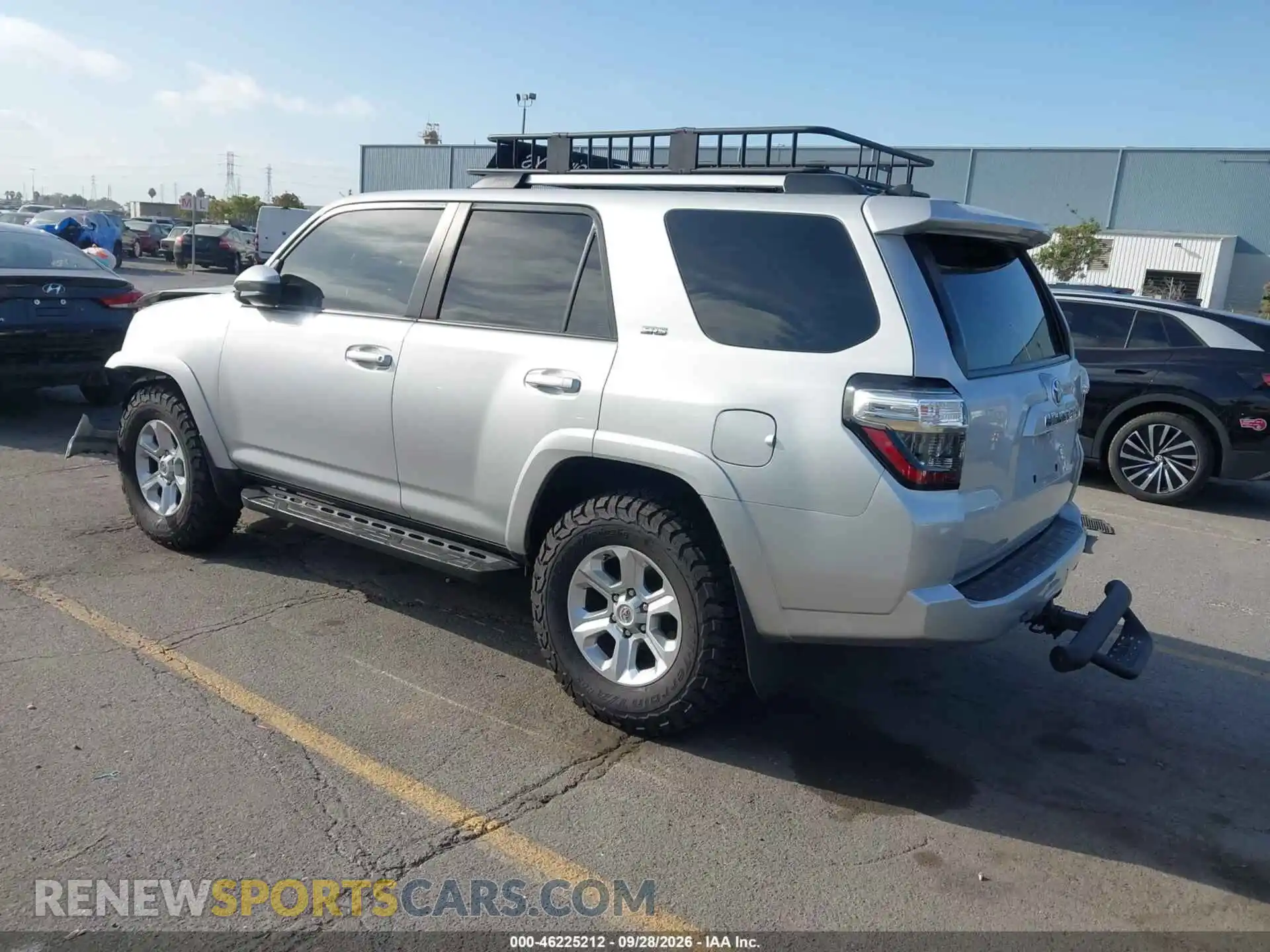 3 Фотография поврежденного автомобиля JTEMU5JR8M5901430 TOYOTA 4RUNNER 2021