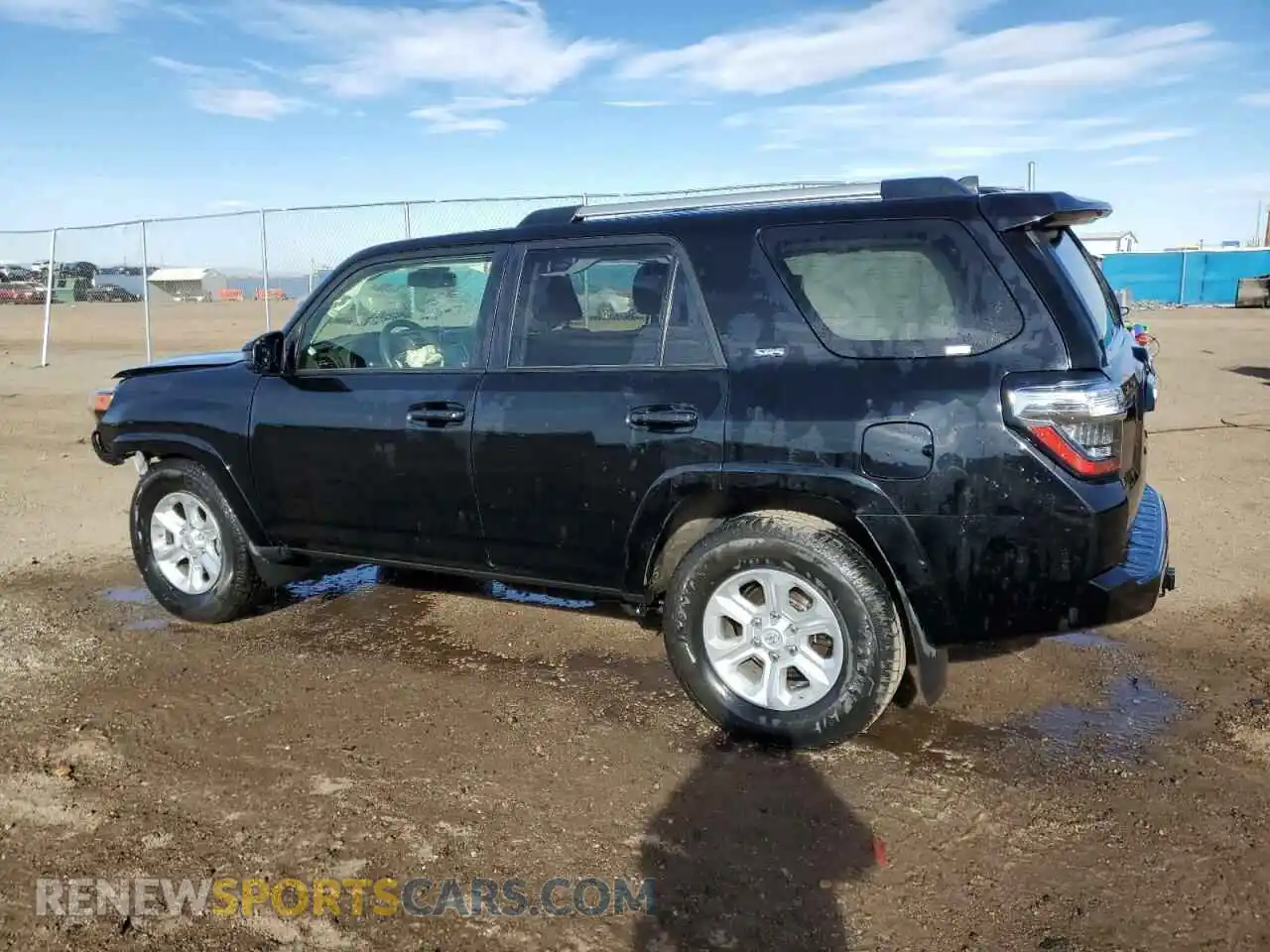 2 Photograph of a damaged car JTEMU5JR8M5931852 TOYOTA 4RUNNER 2021