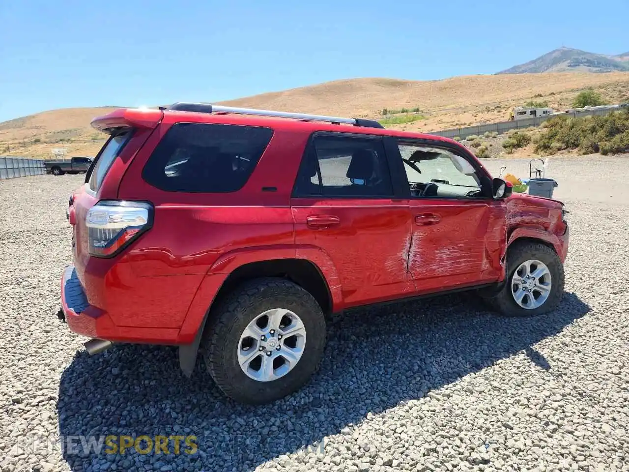 3 Photograph of a damaged car JTEMU5JR8M5948442 TOYOTA 4RUNNER 2021