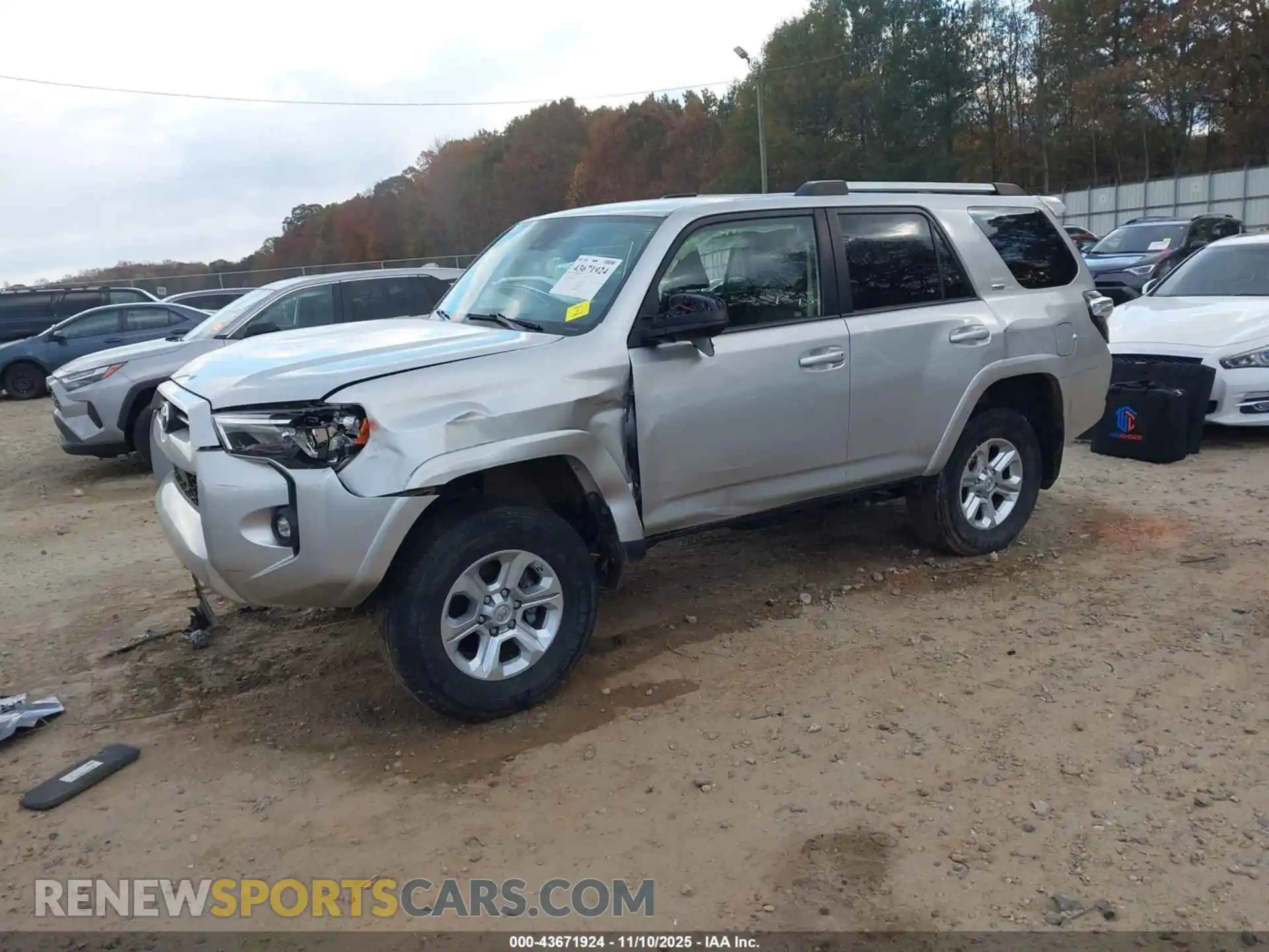 2 Photograph of a damaged car JTEMU5JR9M5854523 TOYOTA 4RUNNER 2021