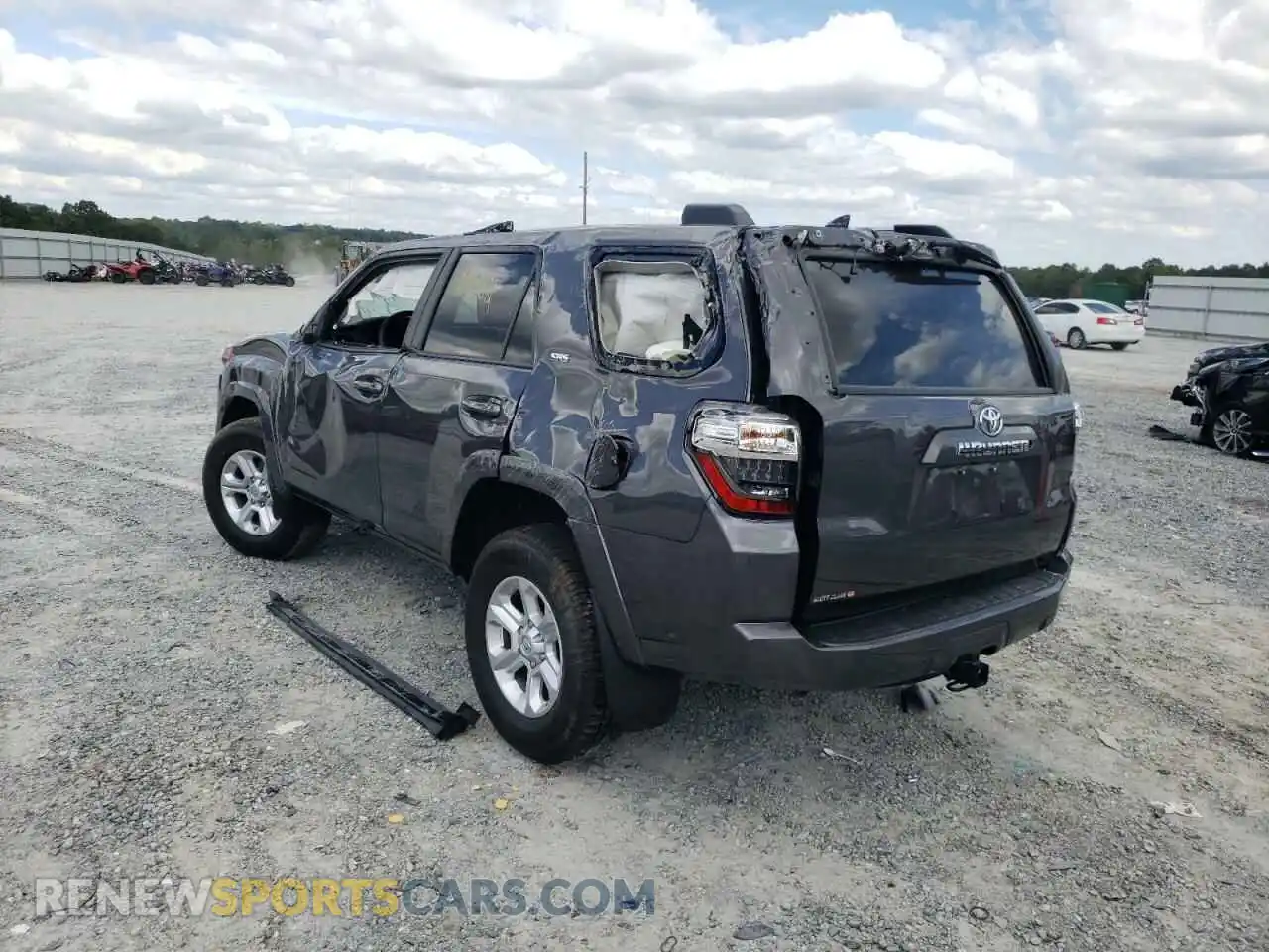3 Photograph of a damaged car JTEMU5JR9M5876277 TOYOTA 4RUNNER 2021