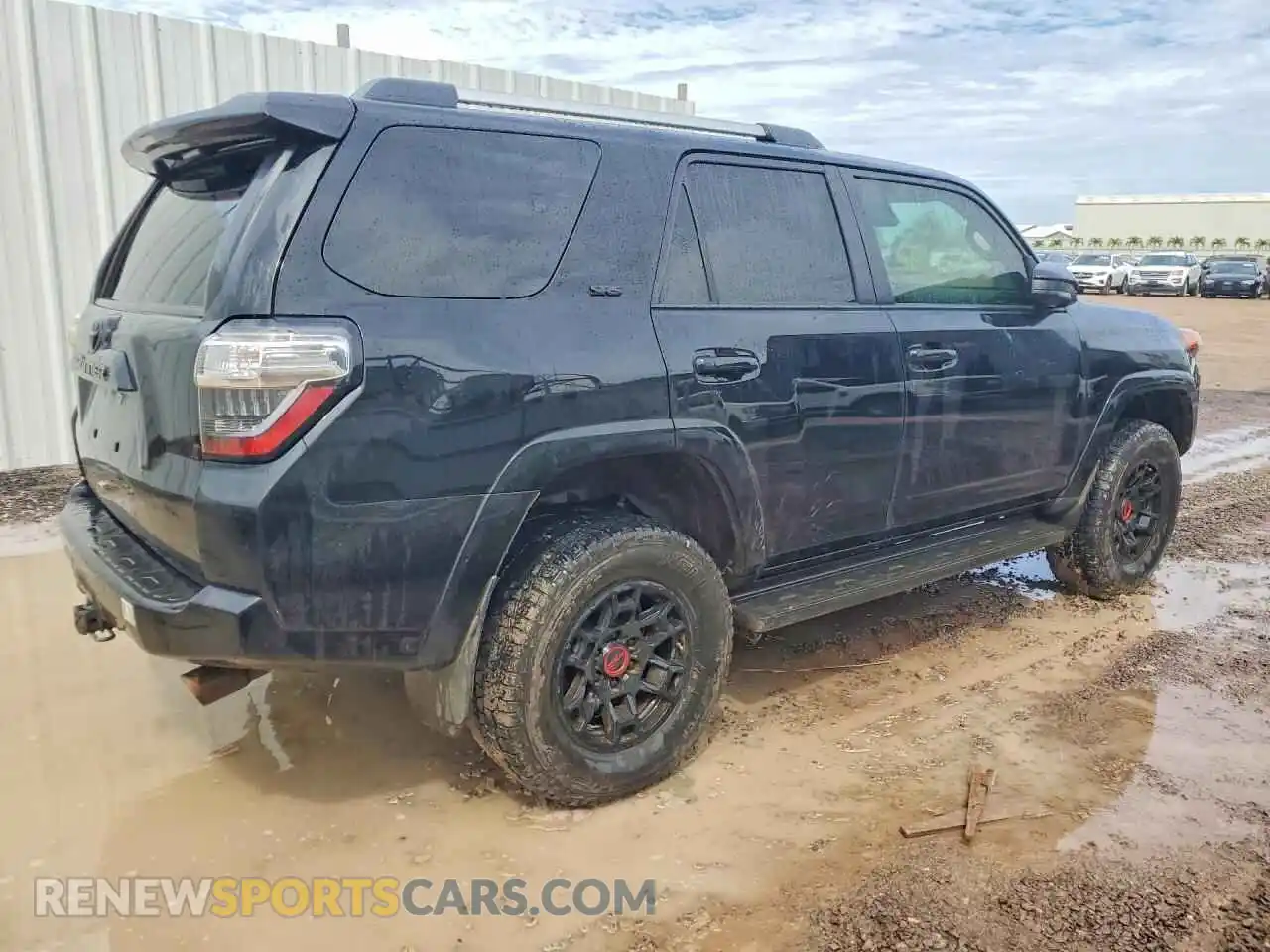 3 fotografías del automóvil dañado JTEMU5JR9M5933626 TOYOTA 4RUNNER 2021