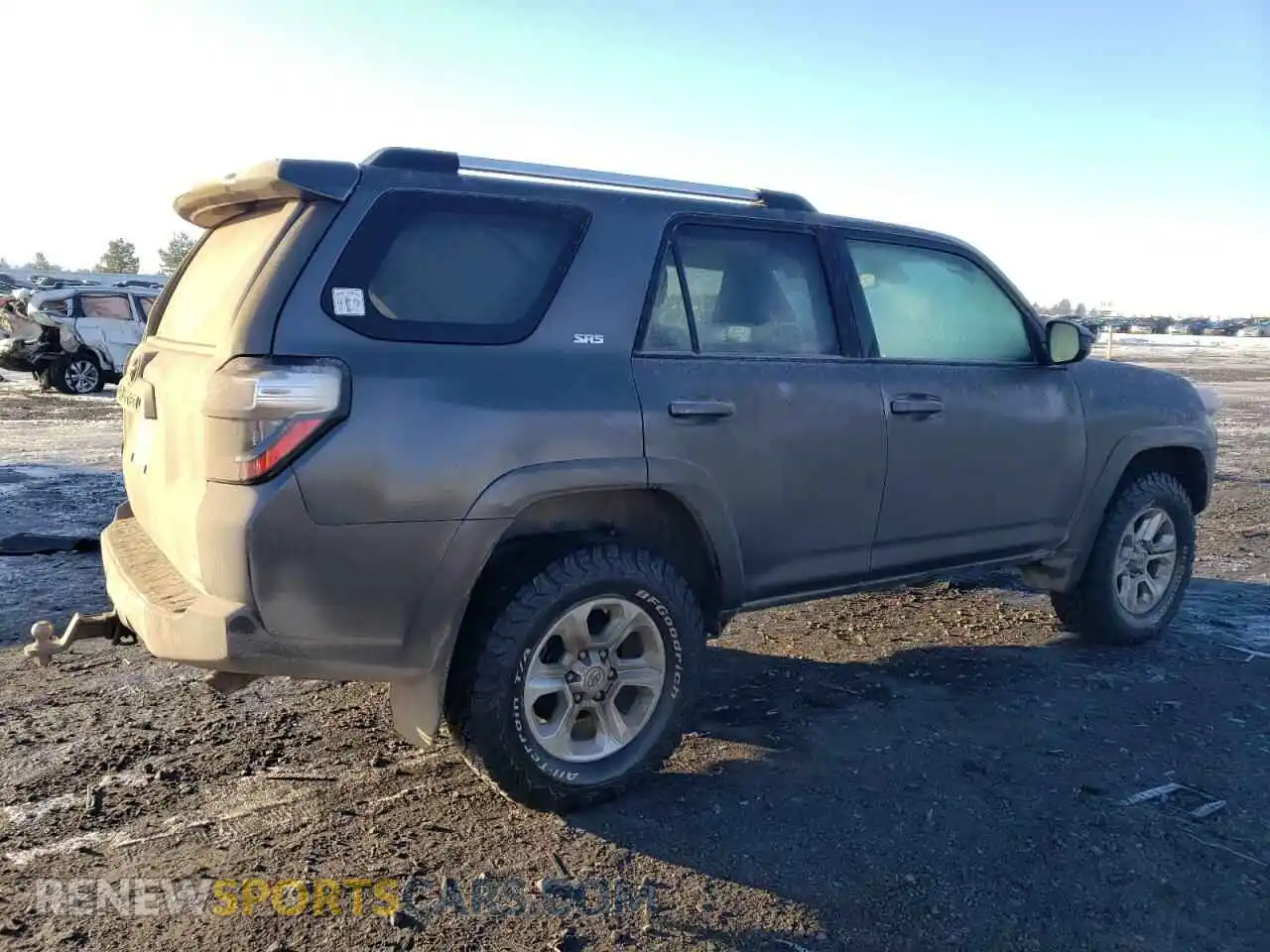 3 Photograph of a damaged car JTEMU5JRXM5884470 TOYOTA 4RUNNER 2021