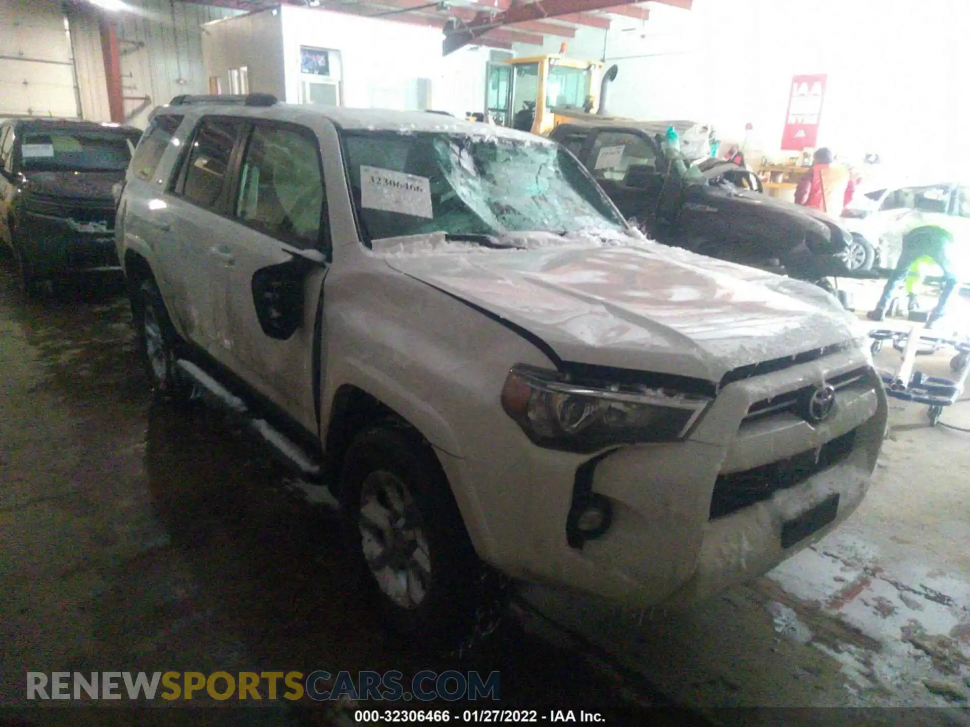 1 Photograph of a damaged car JTEMU5JRXM5909531 TOYOTA 4RUNNER 2021