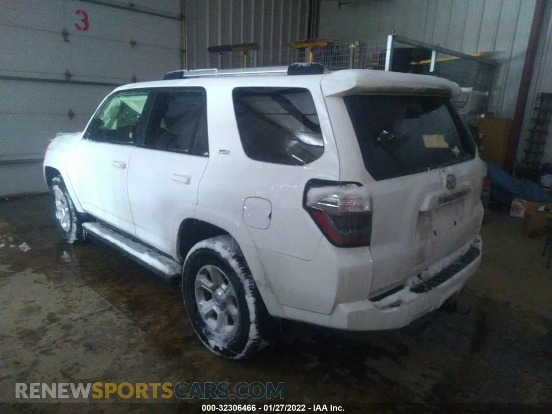 3 Photograph of a damaged car JTEMU5JRXM5909531 TOYOTA 4RUNNER 2021