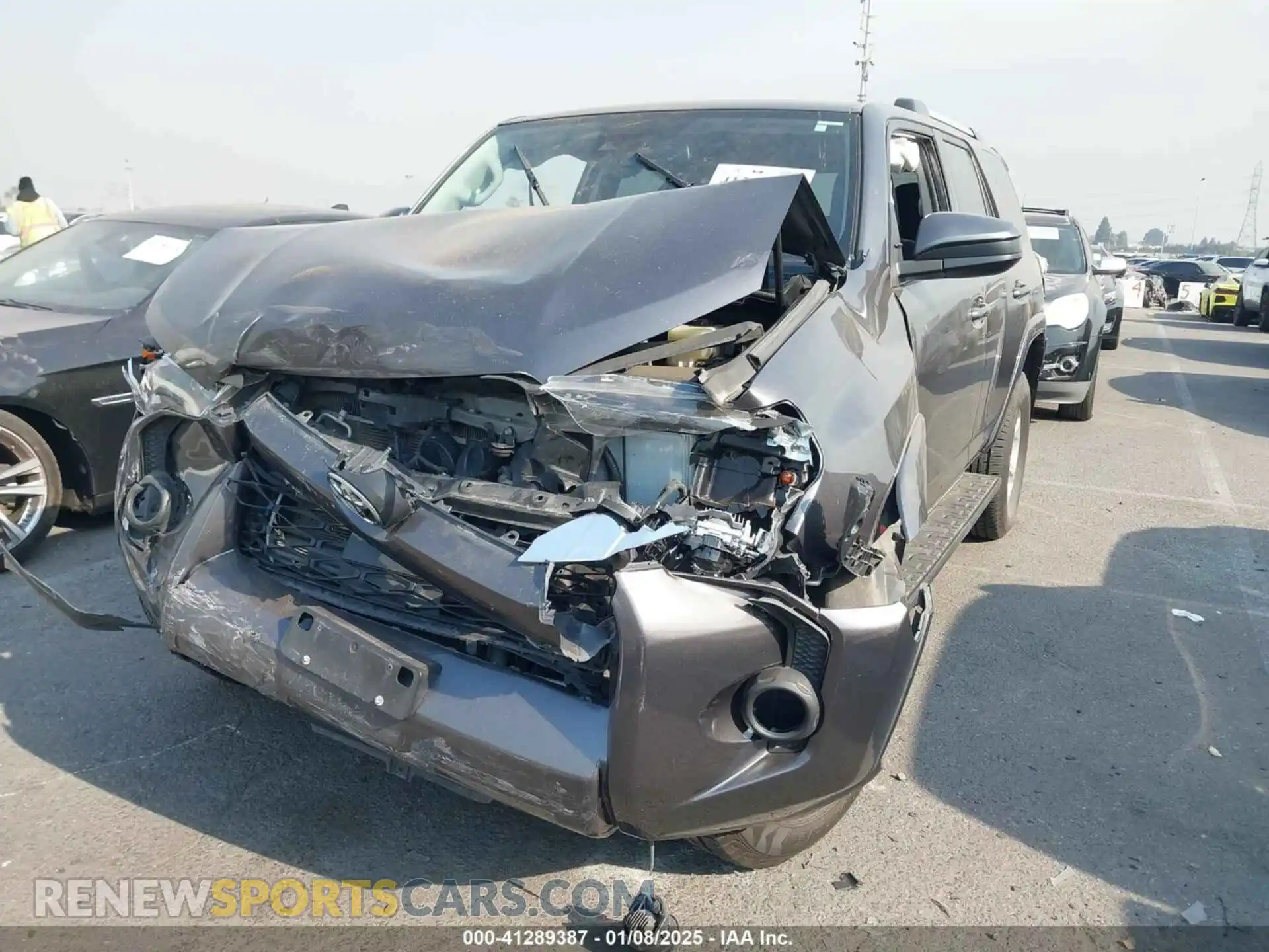 2 Photograph of a damaged car JTEMU5JRXM5924515 TOYOTA 4RUNNER 2021