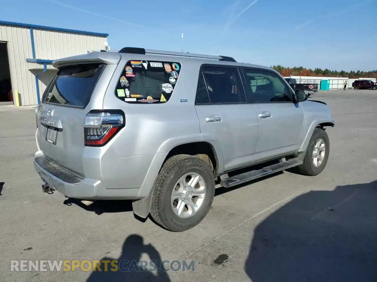 3 Photograph of a damaged car JTEMU5JRXM5927057 TOYOTA 4RUNNER 2021