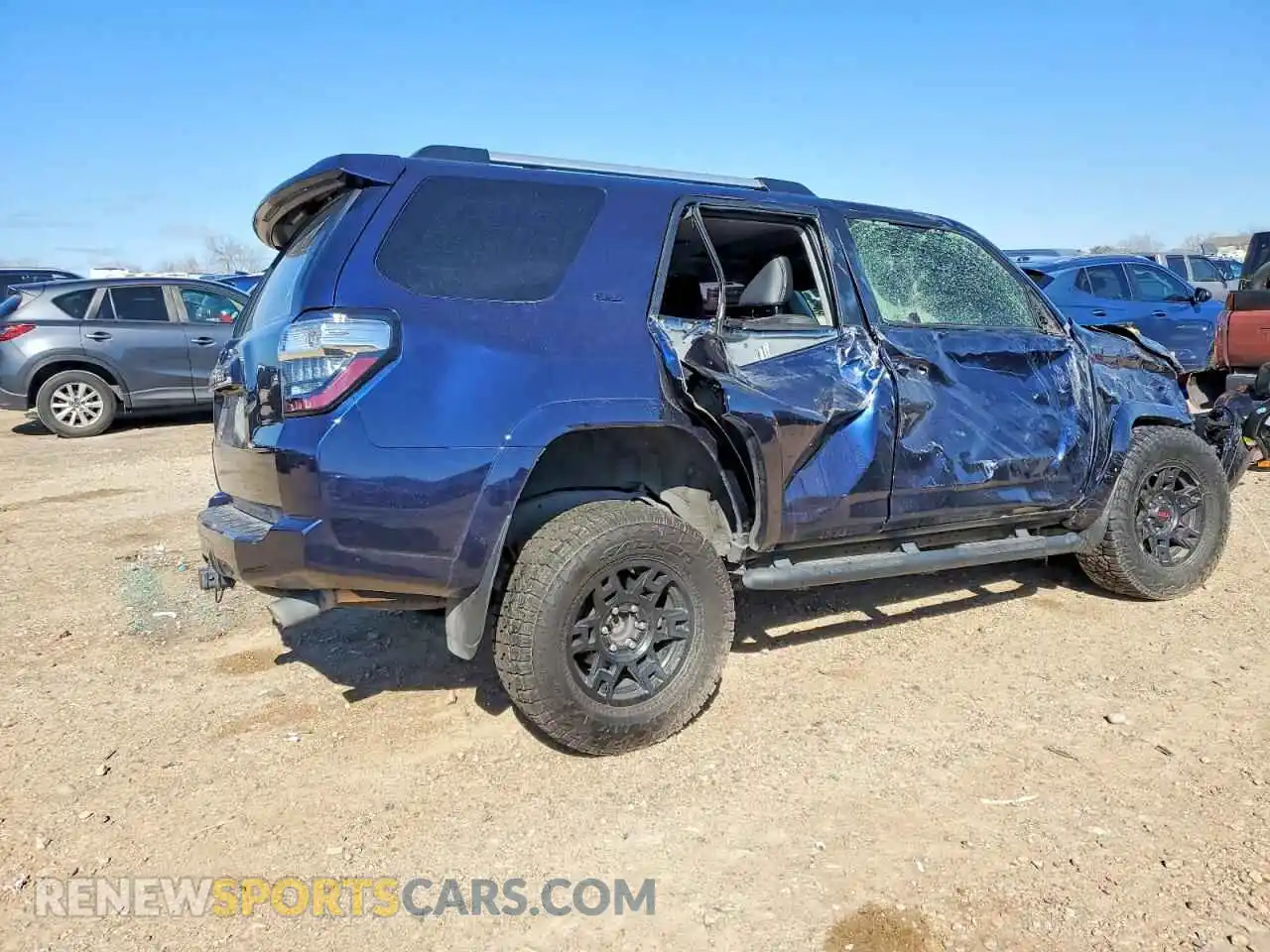 3 Фотография поврежденного автомобиля JTENU5JR0M5838098 TOYOTA 4RUNNER 2021