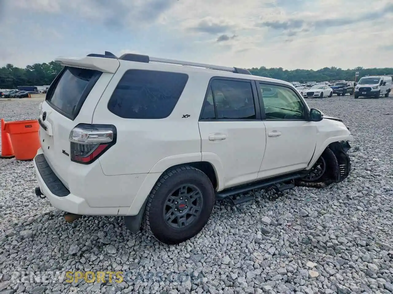 3 Photograph of a damaged car JTENU5JR0M5849179 TOYOTA 4RUNNER 2021