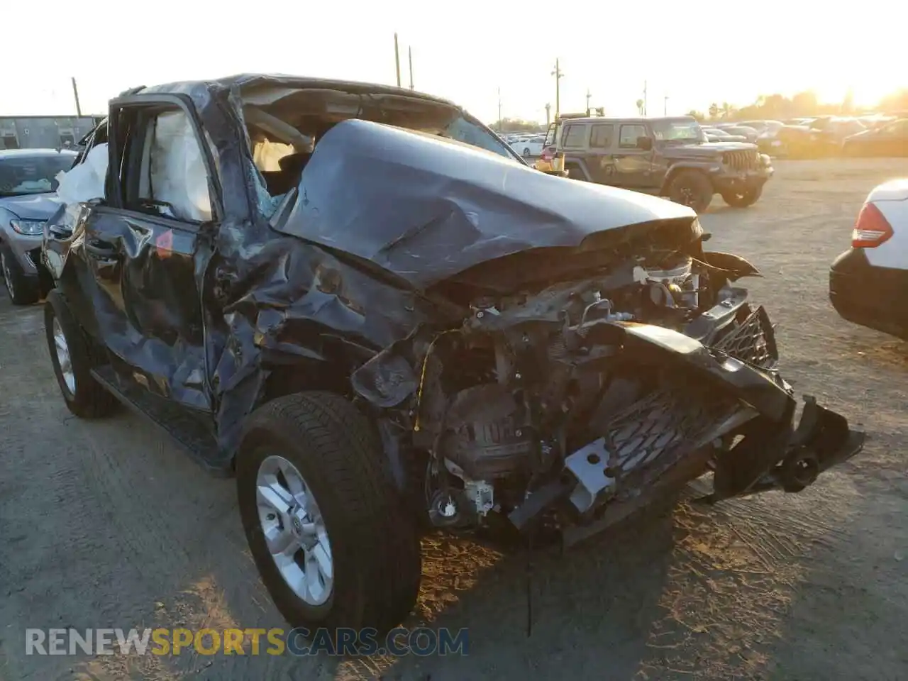 1 Photograph of a damaged car JTENU5JR0M5933227 TOYOTA 4RUNNER 2021