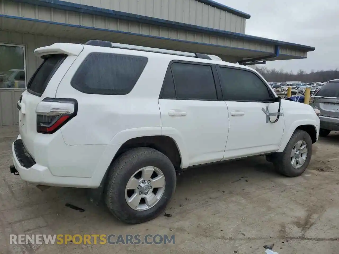 3 Photograph of a damaged car JTENU5JR2M5862466 TOYOTA 4RUNNER 2021