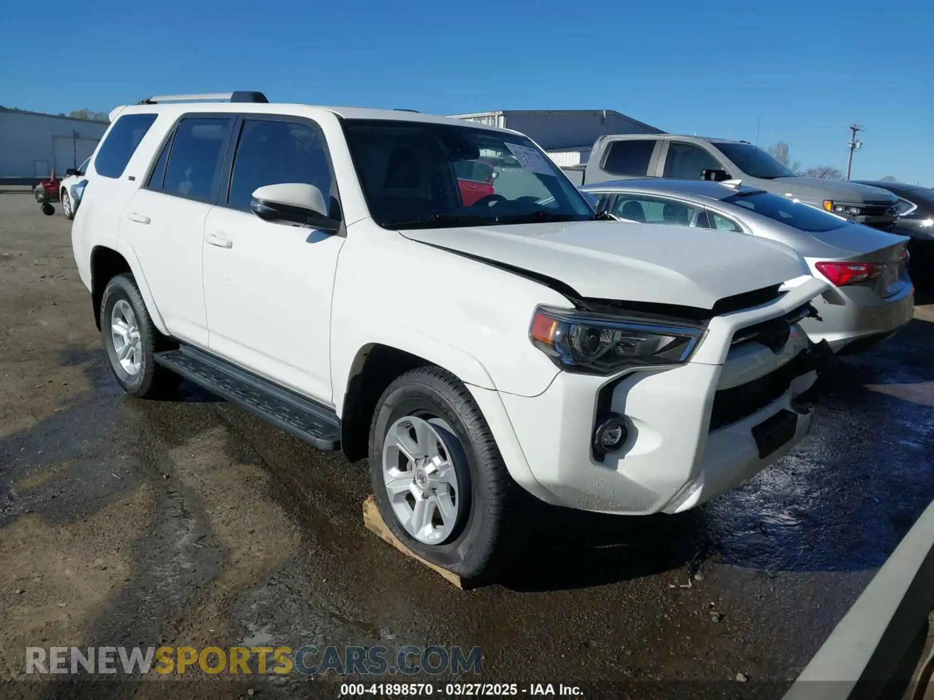 1 Photograph of a damaged car JTENU5JR2M5889280 TOYOTA 4RUNNER 2021