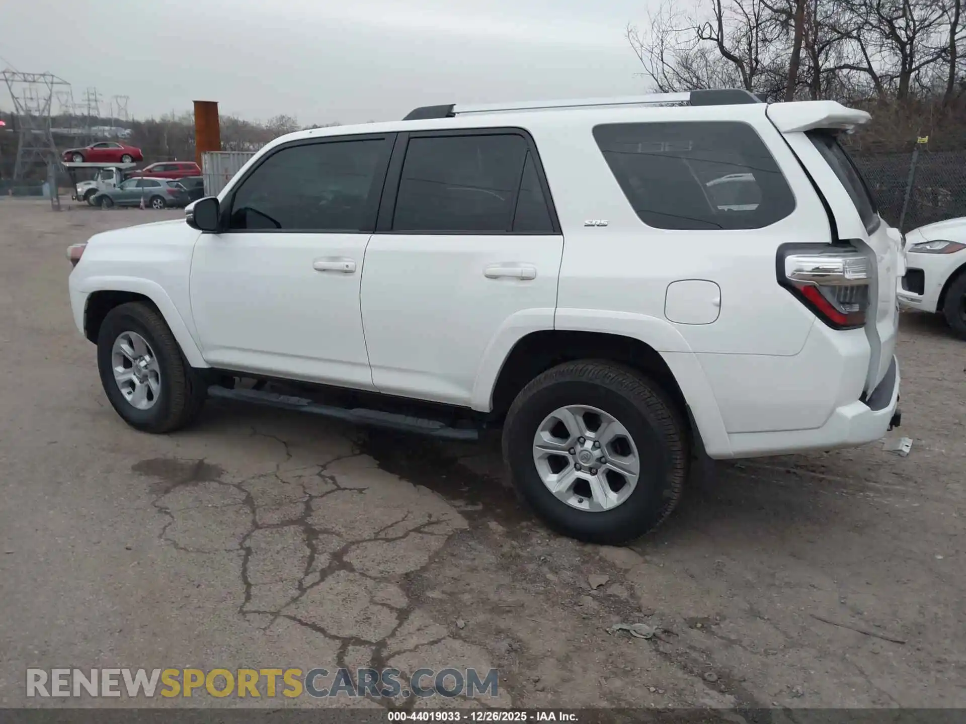 3 fotografías del automóvil dañado JTENU5JR2M5940647 TOYOTA 4RUNNER 2021