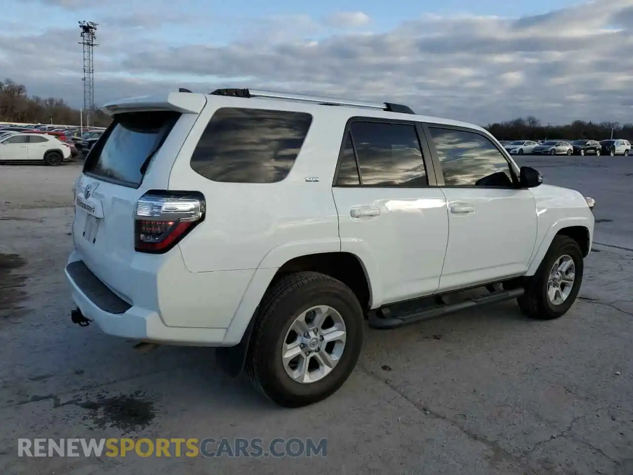 3 Photograph of a damaged car JTENU5JR2M5959943 TOYOTA 4RUNNER 2021