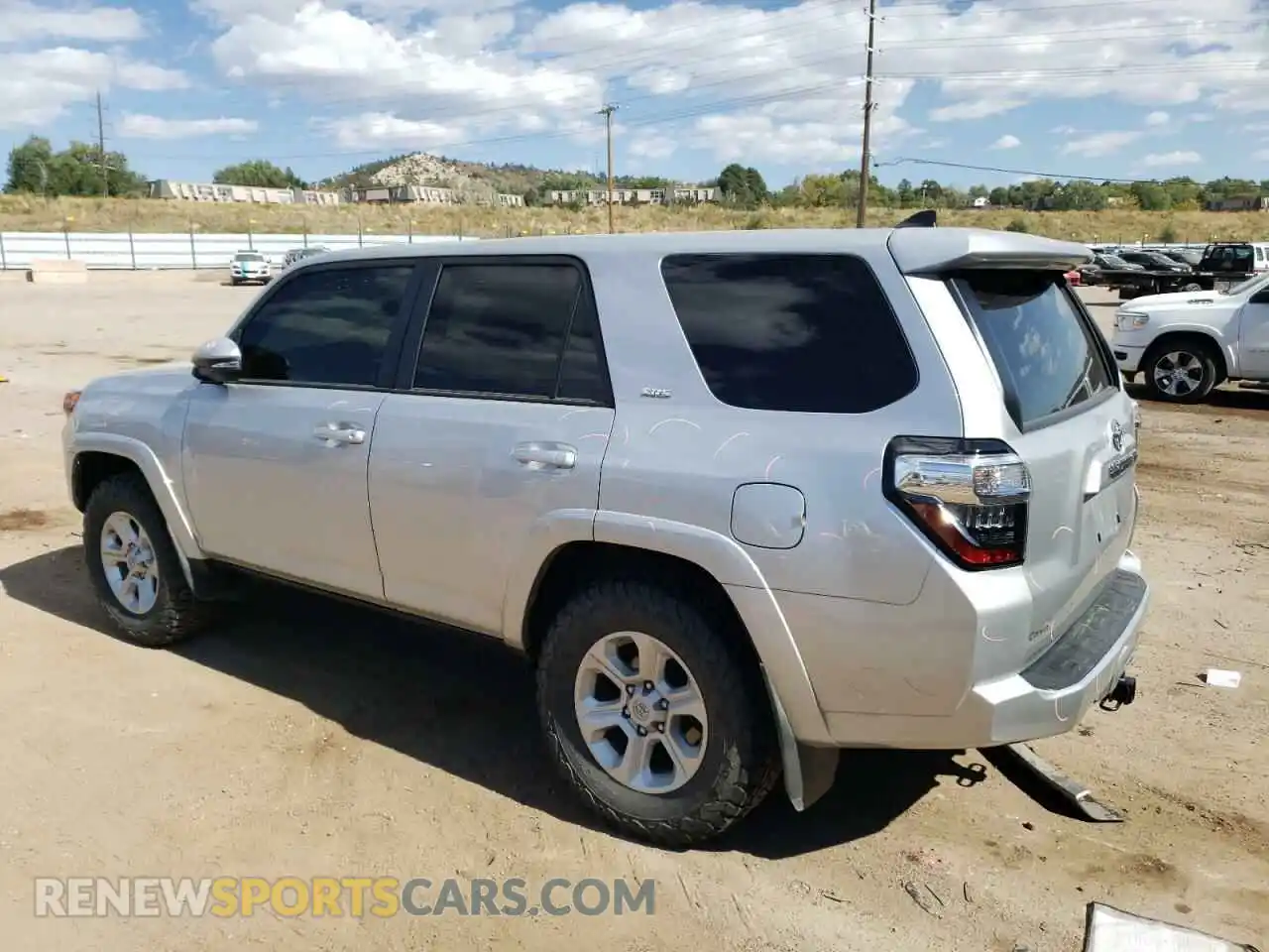 2 Photograph of a damaged car JTENU5JR2M5967251 TOYOTA 4RUNNER 2021
