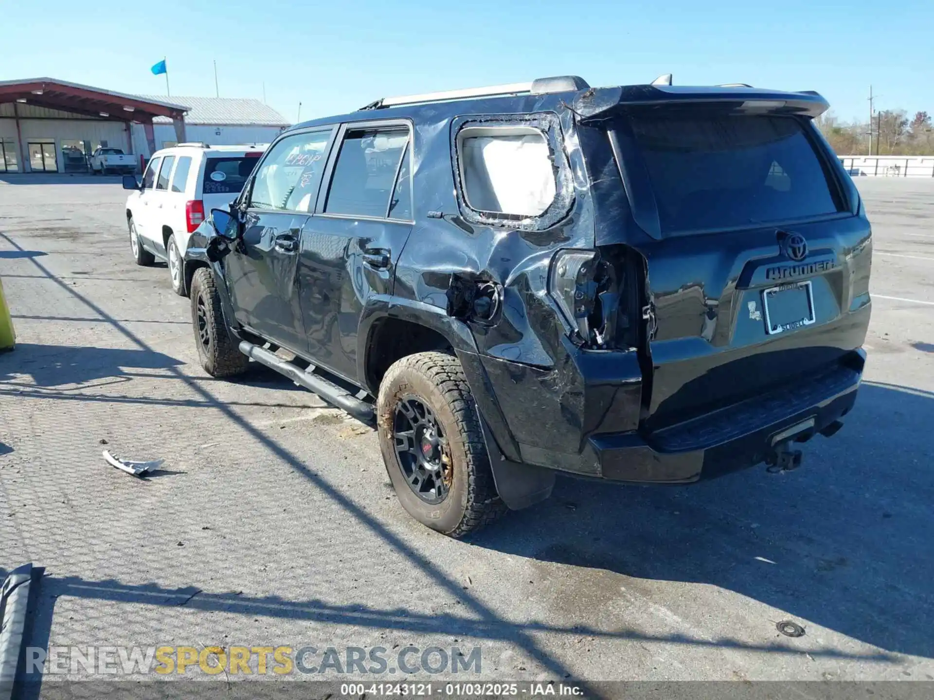 3 Photograph of a damaged car JTENU5JR3M5868941 TOYOTA 4RUNNER 2021