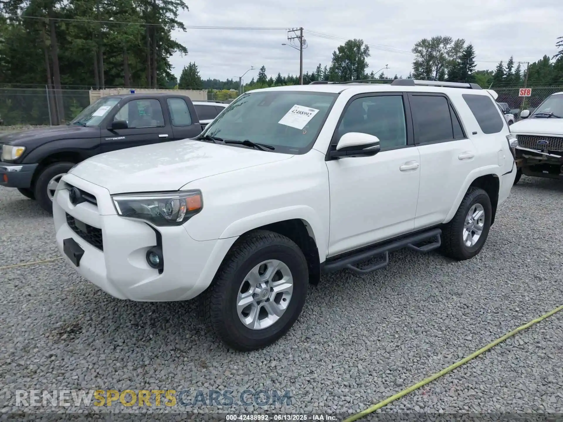2 Photograph of a damaged car JTENU5JR3M5896612 TOYOTA 4RUNNER 2021