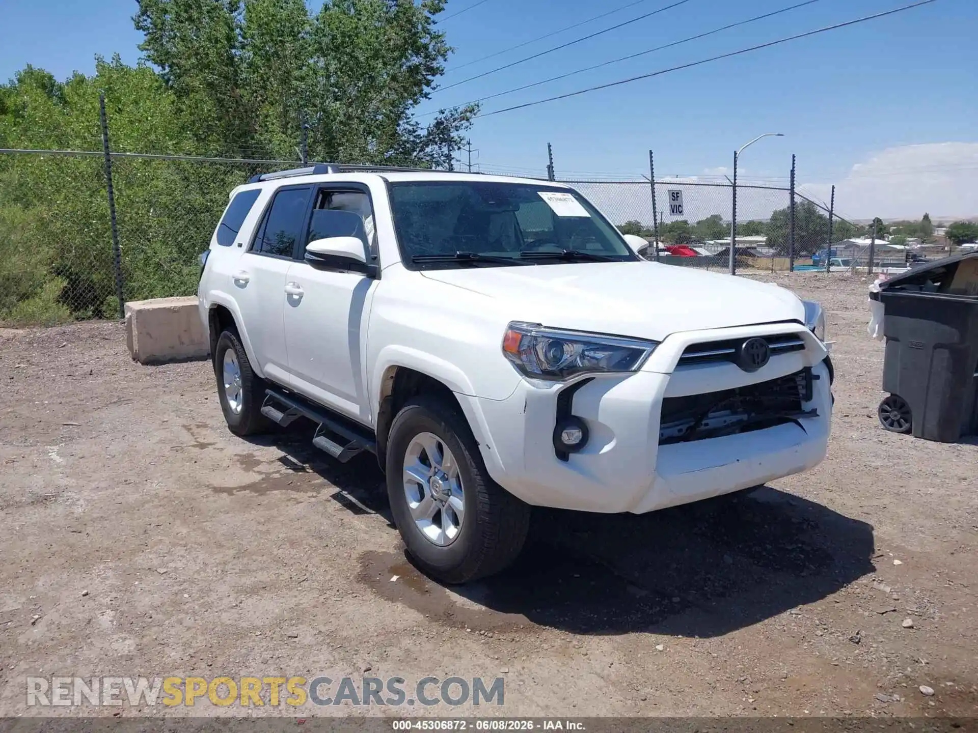 1 Photograph of a damaged car JTENU5JR3M5896657 TOYOTA 4RUNNER 2021