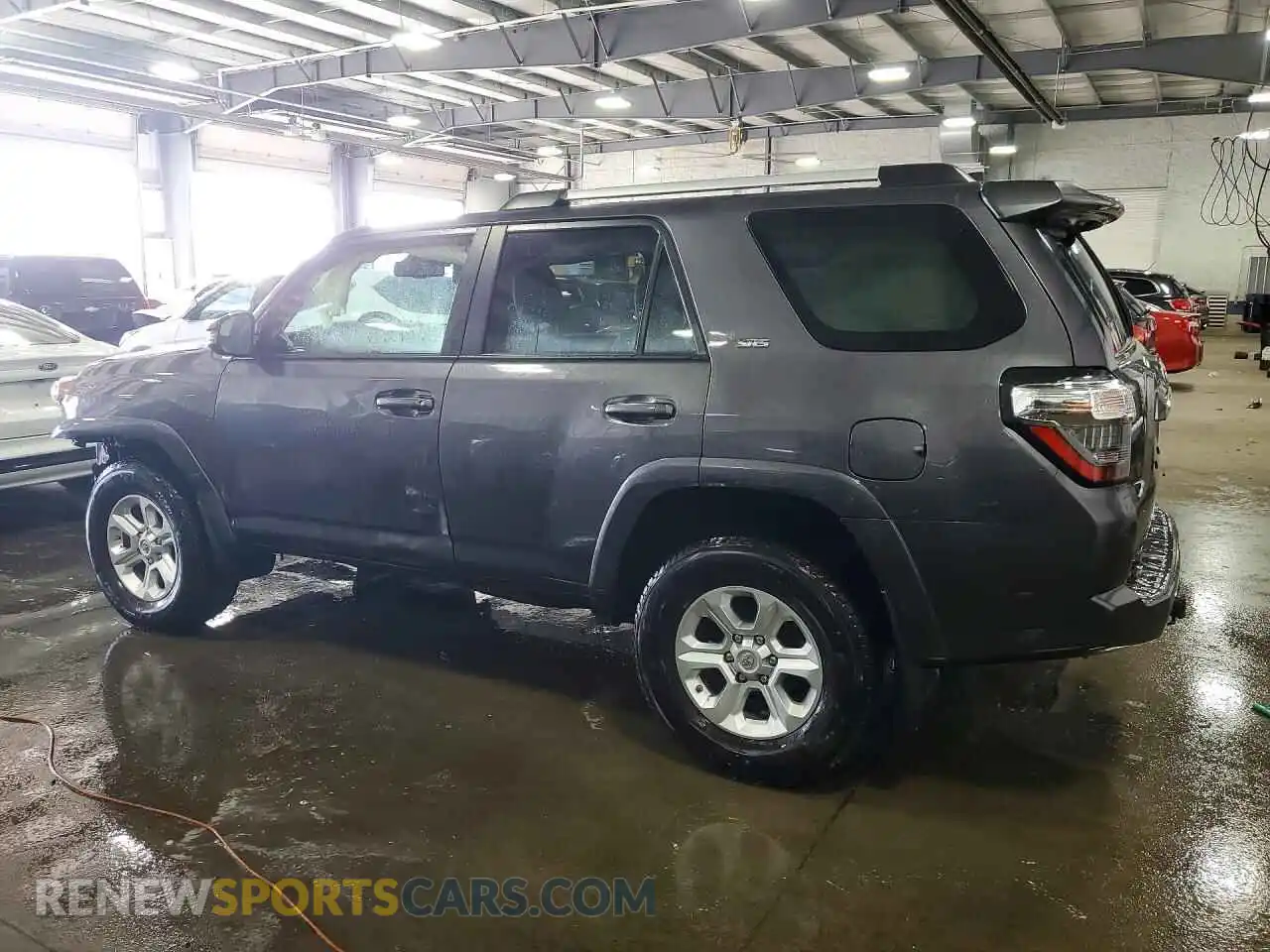2 Photograph of a damaged car JTENU5JR4M5901882 TOYOTA 4RUNNER 2021