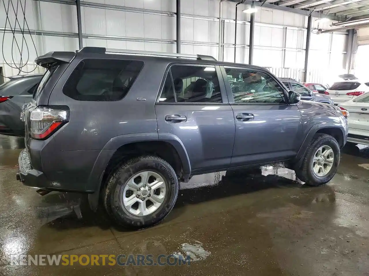 3 Photograph of a damaged car JTENU5JR4M5901882 TOYOTA 4RUNNER 2021