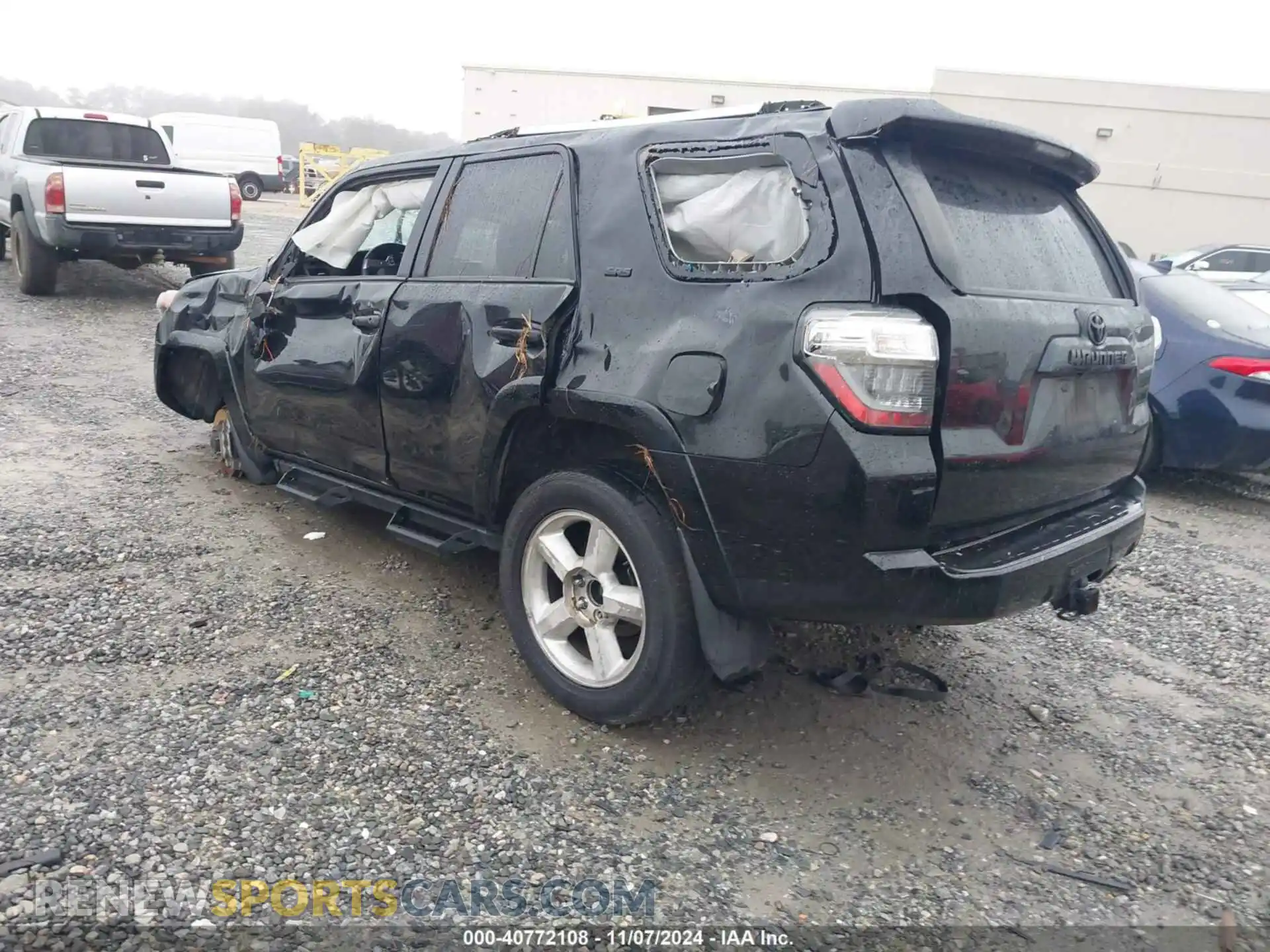 3 Photograph of a damaged car JTENU5JR4M5910209 TOYOTA 4RUNNER 2021