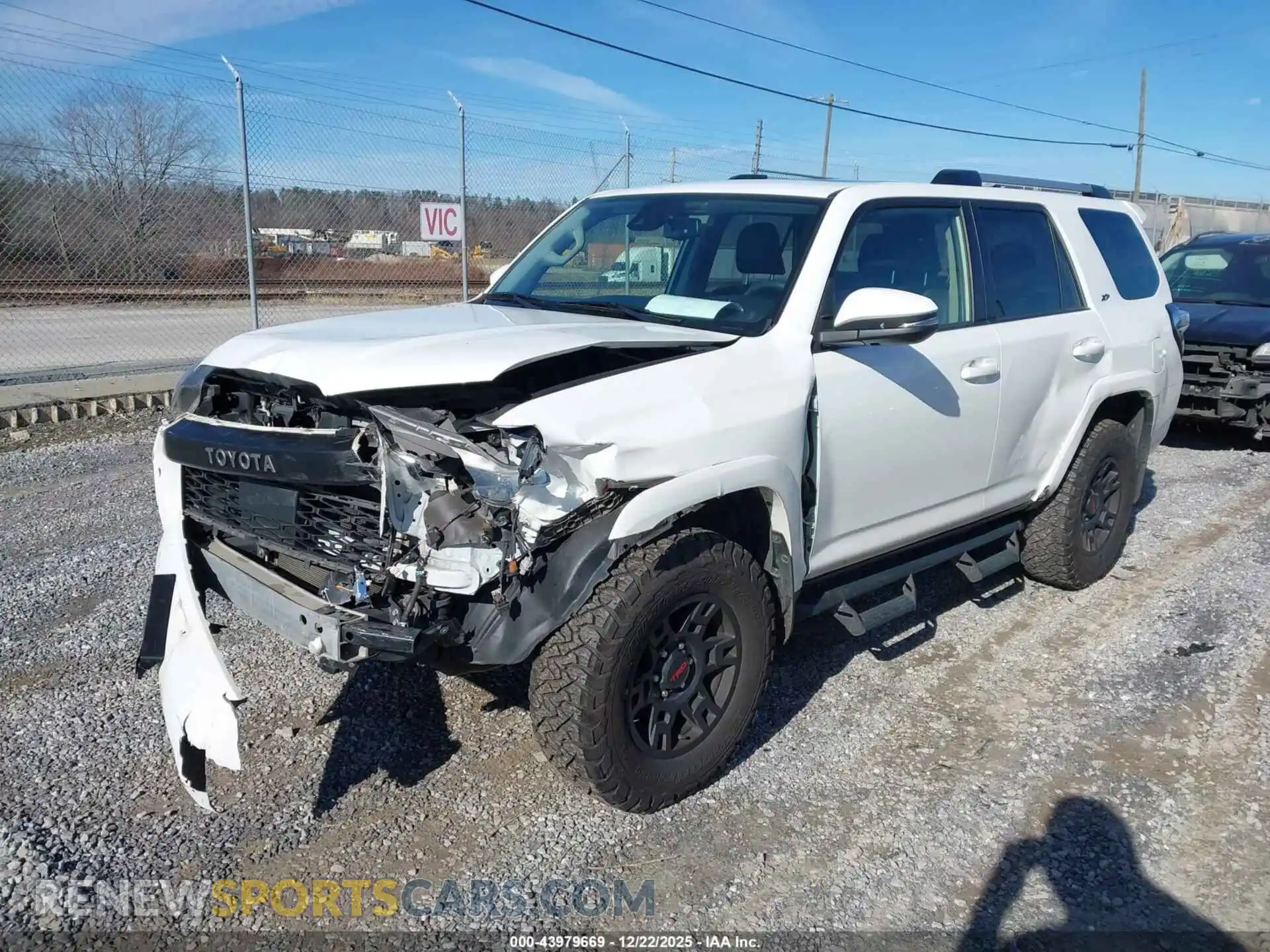 2 Photograph of a damaged car JTENU5JR5M5911742 TOYOTA 4RUNNER 2021