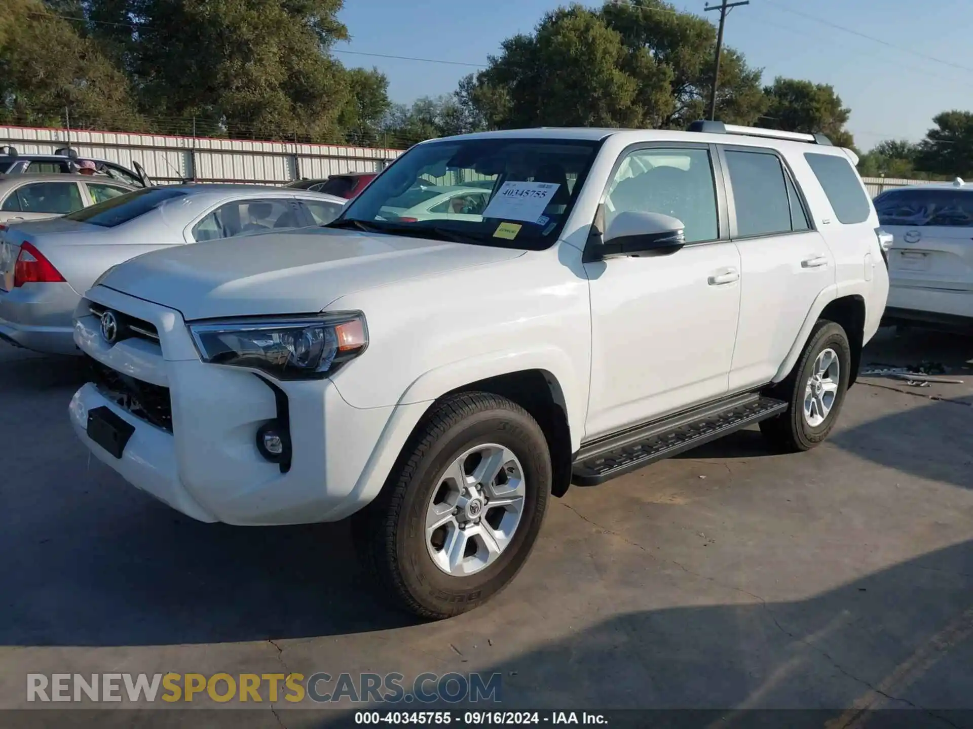 2 Photograph of a damaged car JTENU5JR5M5916410 TOYOTA 4RUNNER 2021