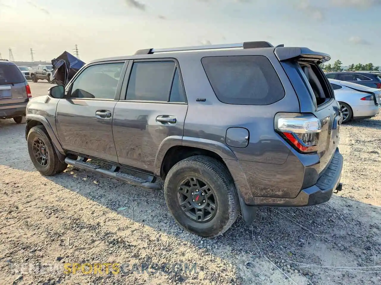 2 Photograph of a damaged car JTENU5JR7M5856677 TOYOTA 4RUNNER 2021