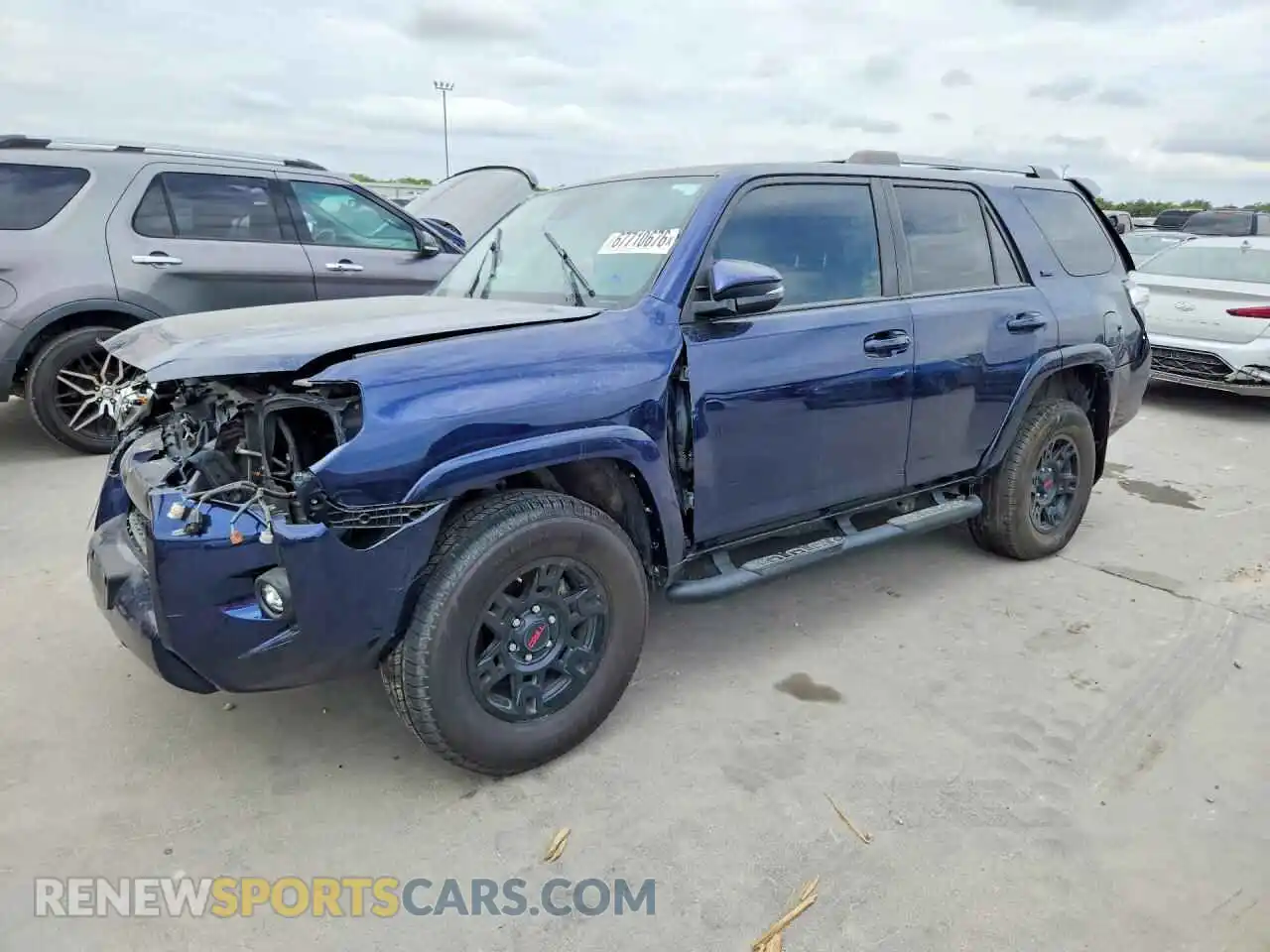 1 Photograph of a damaged car JTENU5JR7M5961395 TOYOTA 4RUNNER 2021