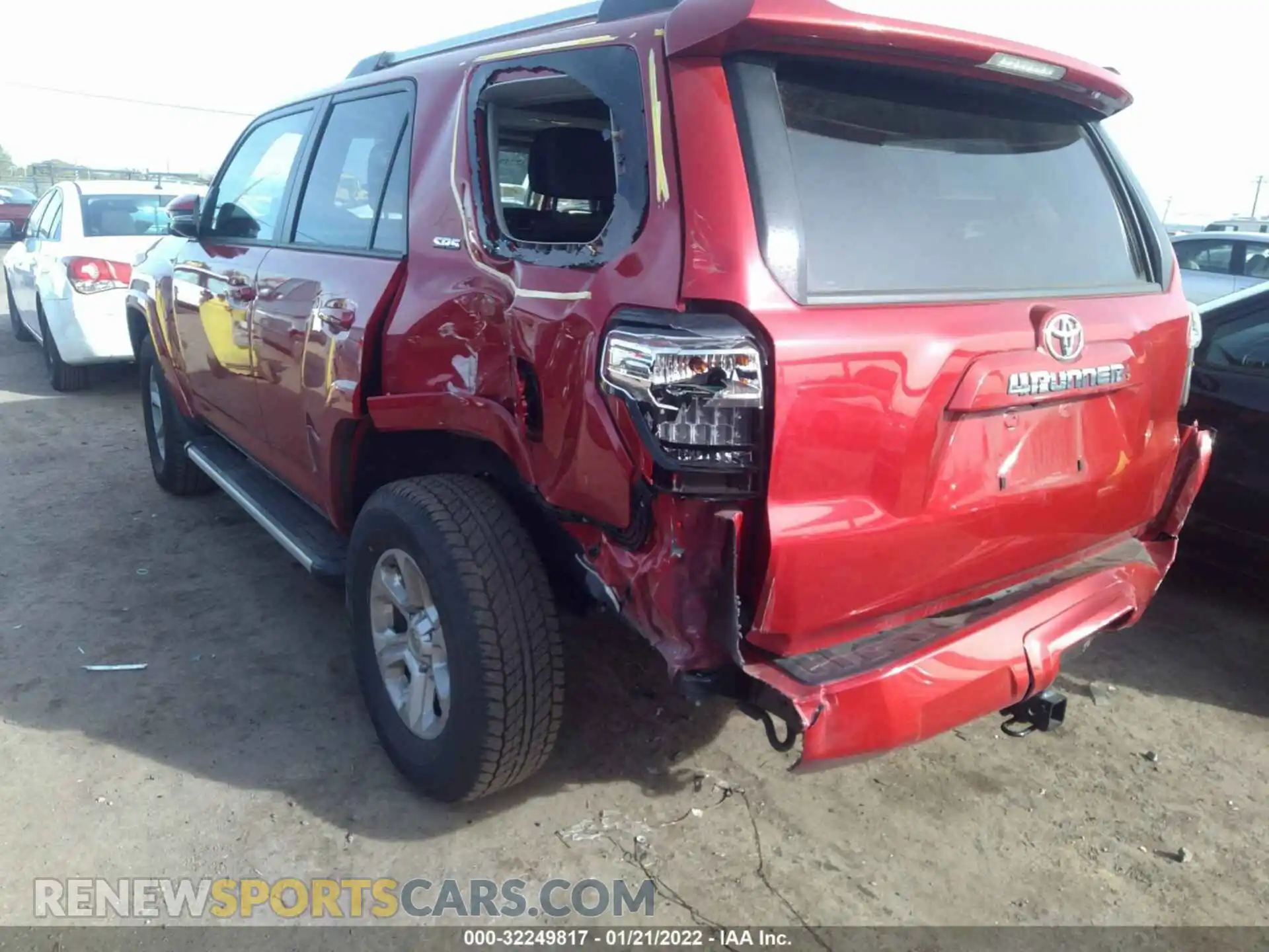 3 Photograph of a damaged car JTENU5JR8M5880065 TOYOTA 4RUNNER 2021