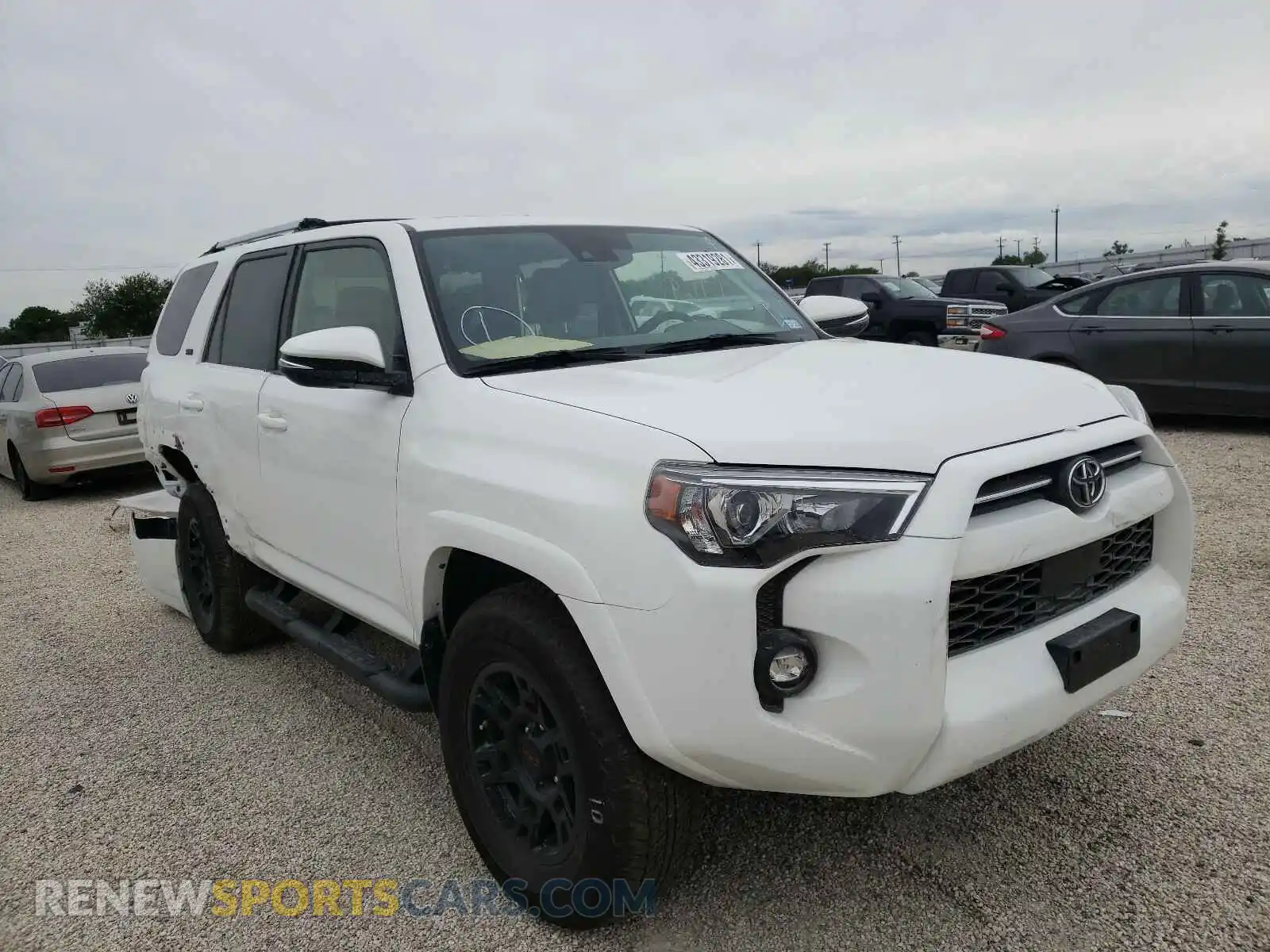 1 Photograph of a damaged car JTENU5JR9M5870712 TOYOTA 4RUNNER 2021