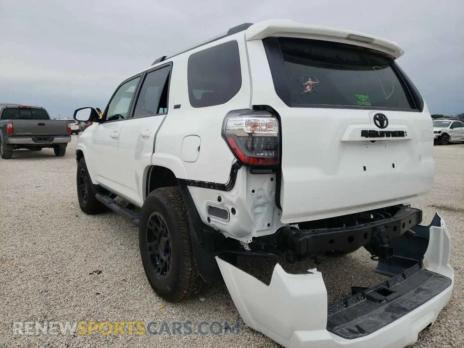 3 Photograph of a damaged car JTENU5JR9M5870712 TOYOTA 4RUNNER 2021