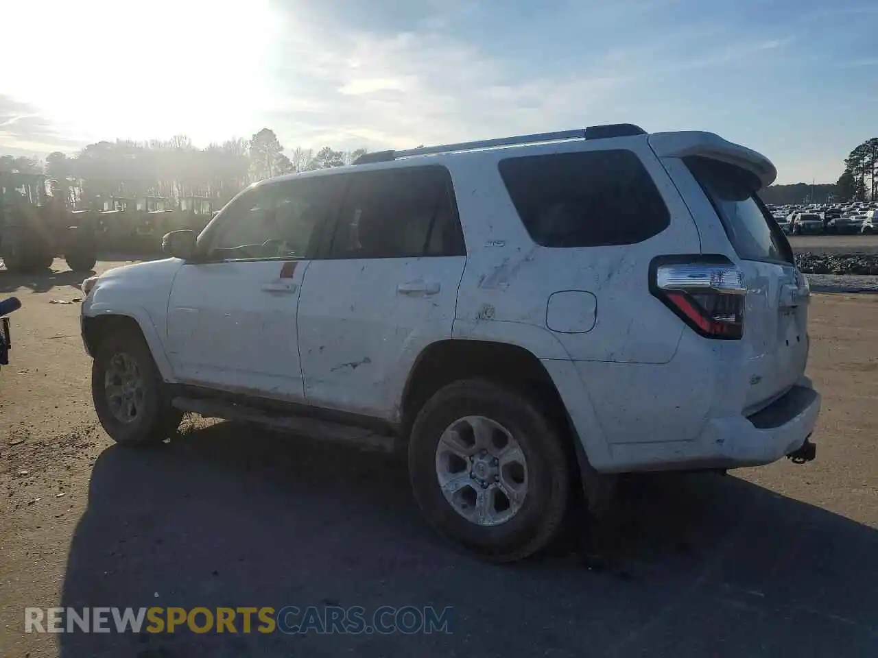 2 Photograph of a damaged car JTENU5JR9M5883640 TOYOTA 4RUNNER 2021