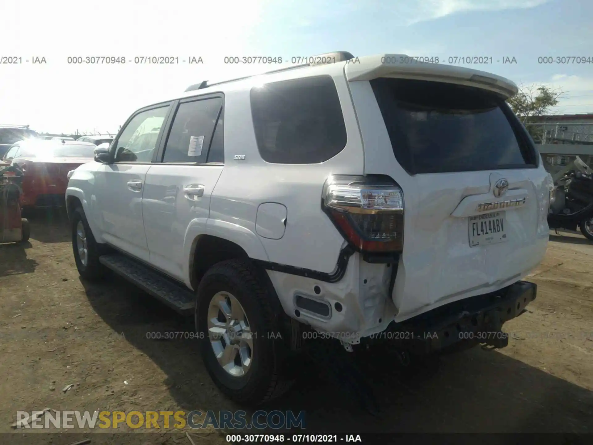 3 Photograph of a damaged car JTENU5JR9M5901425 TOYOTA 4RUNNER 2021