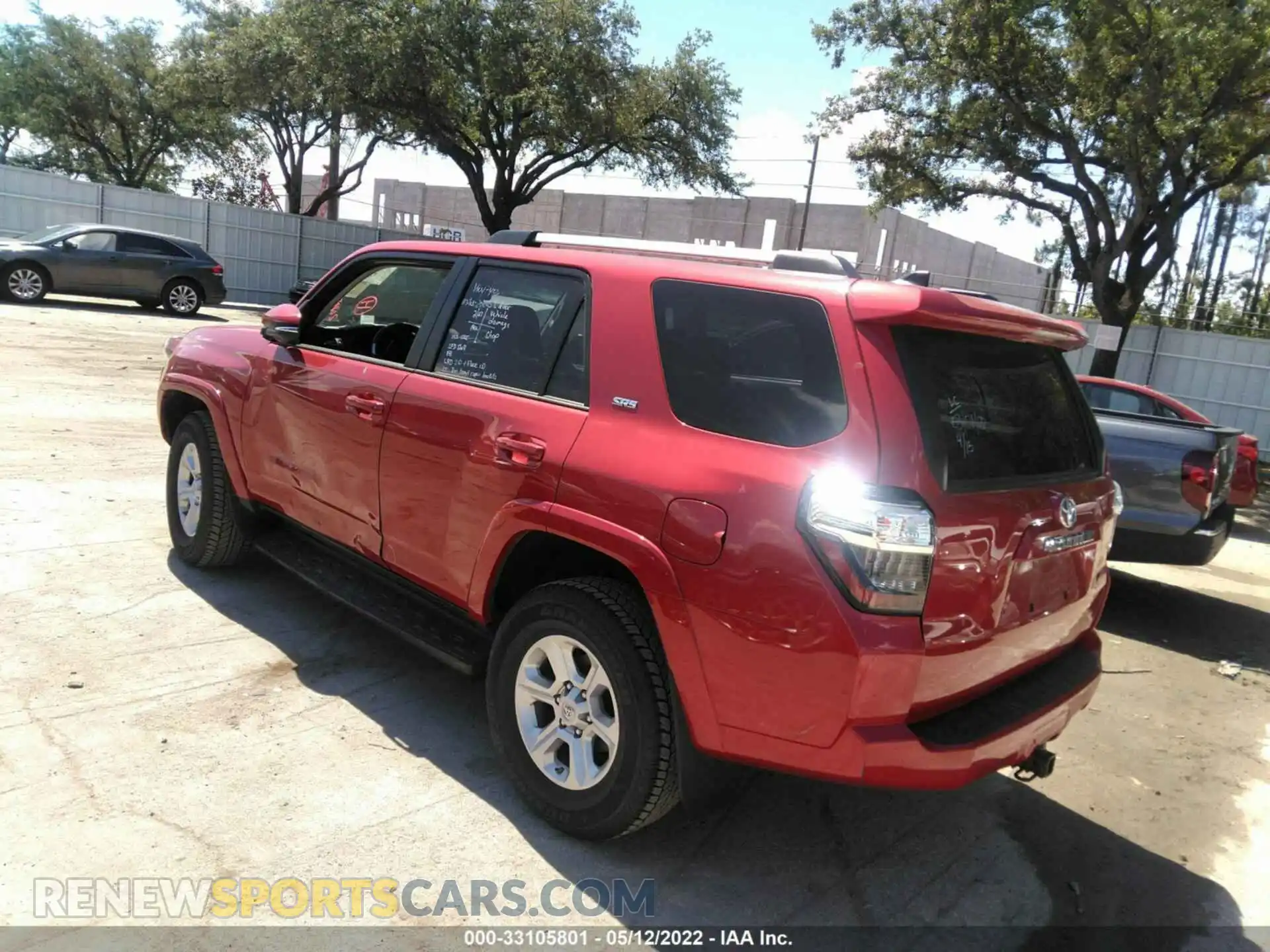 3 Photograph of a damaged car JTENU5JR9M5919861 TOYOTA 4RUNNER 2021