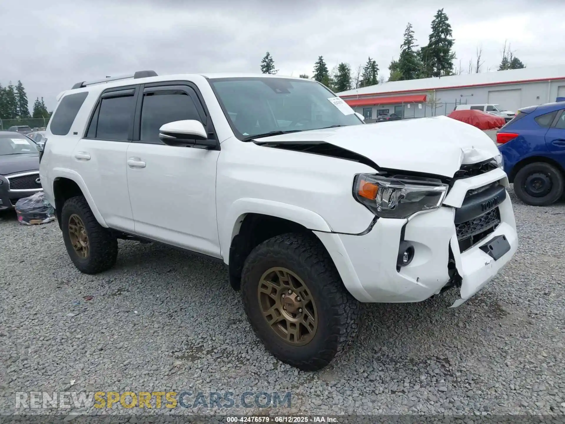 1 Photograph of a damaged car JTENU5JR9M5926342 TOYOTA 4RUNNER 2021