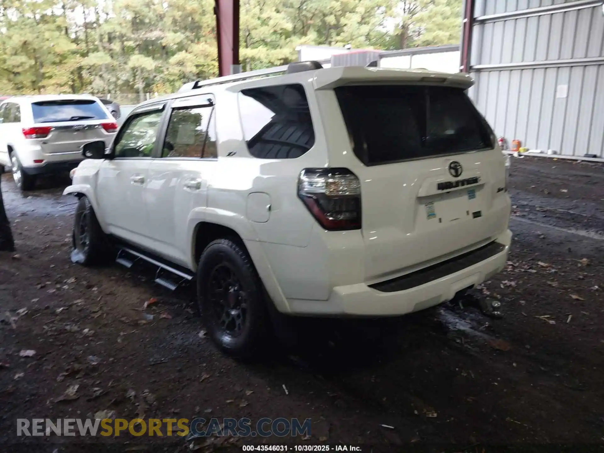 3 fotografías del automóvil dañado JTENU5JR9M5956182 TOYOTA 4RUNNER 2021