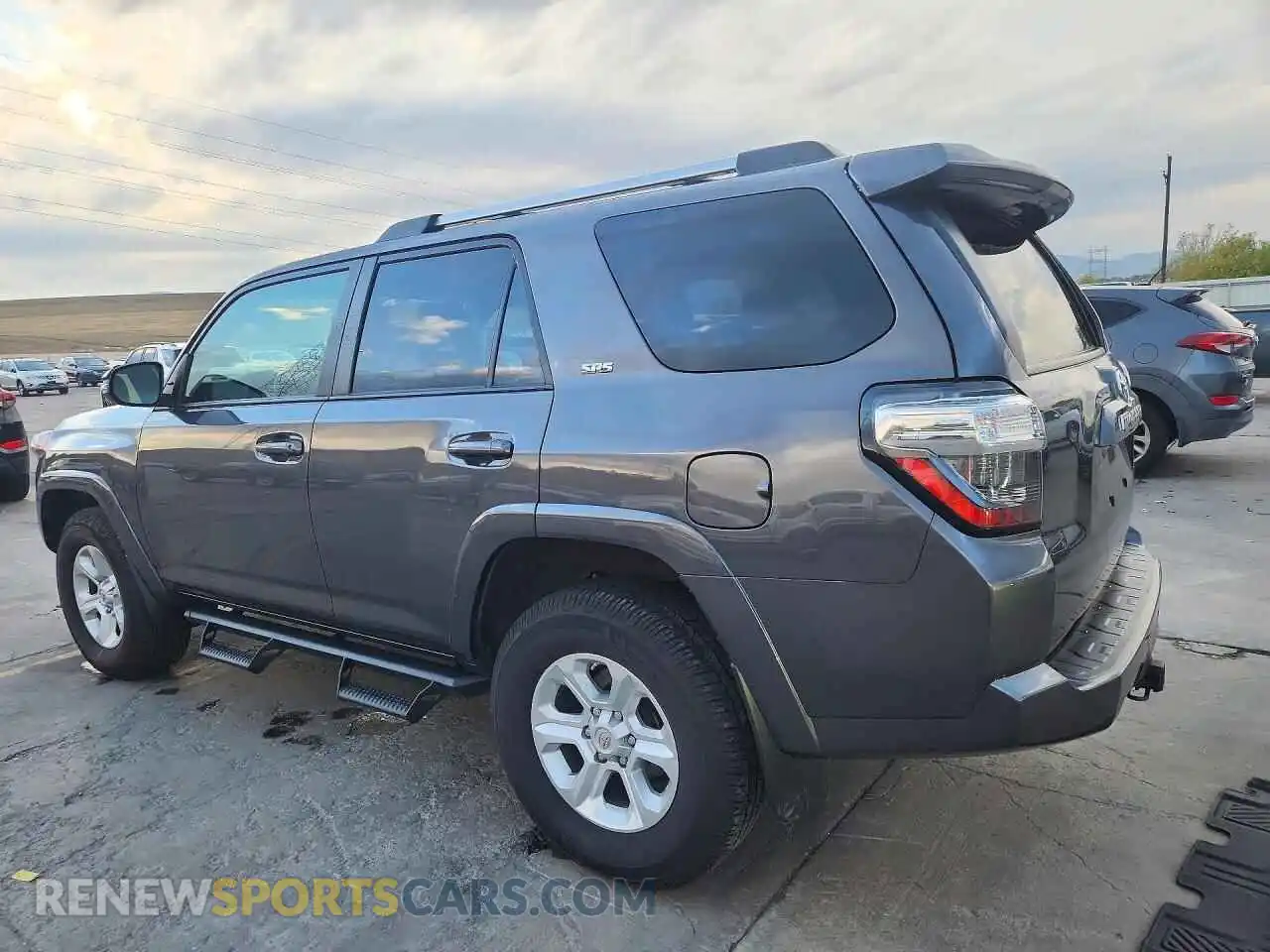 2 Photograph of a damaged car JTENU5JRXM5841834 TOYOTA 4RUNNER 2021