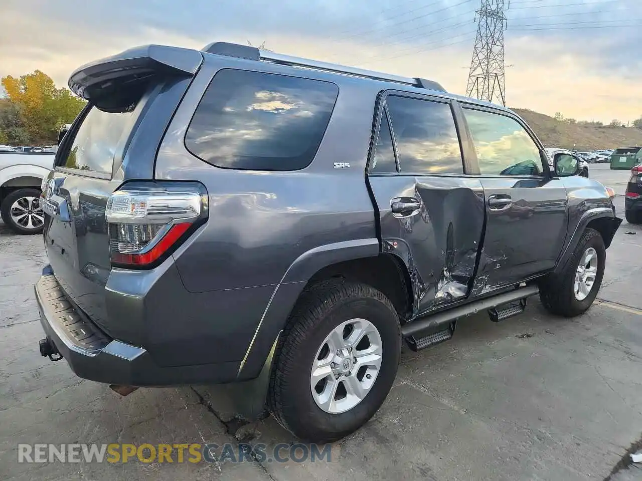 3 Photograph of a damaged car JTENU5JRXM5841834 TOYOTA 4RUNNER 2021
